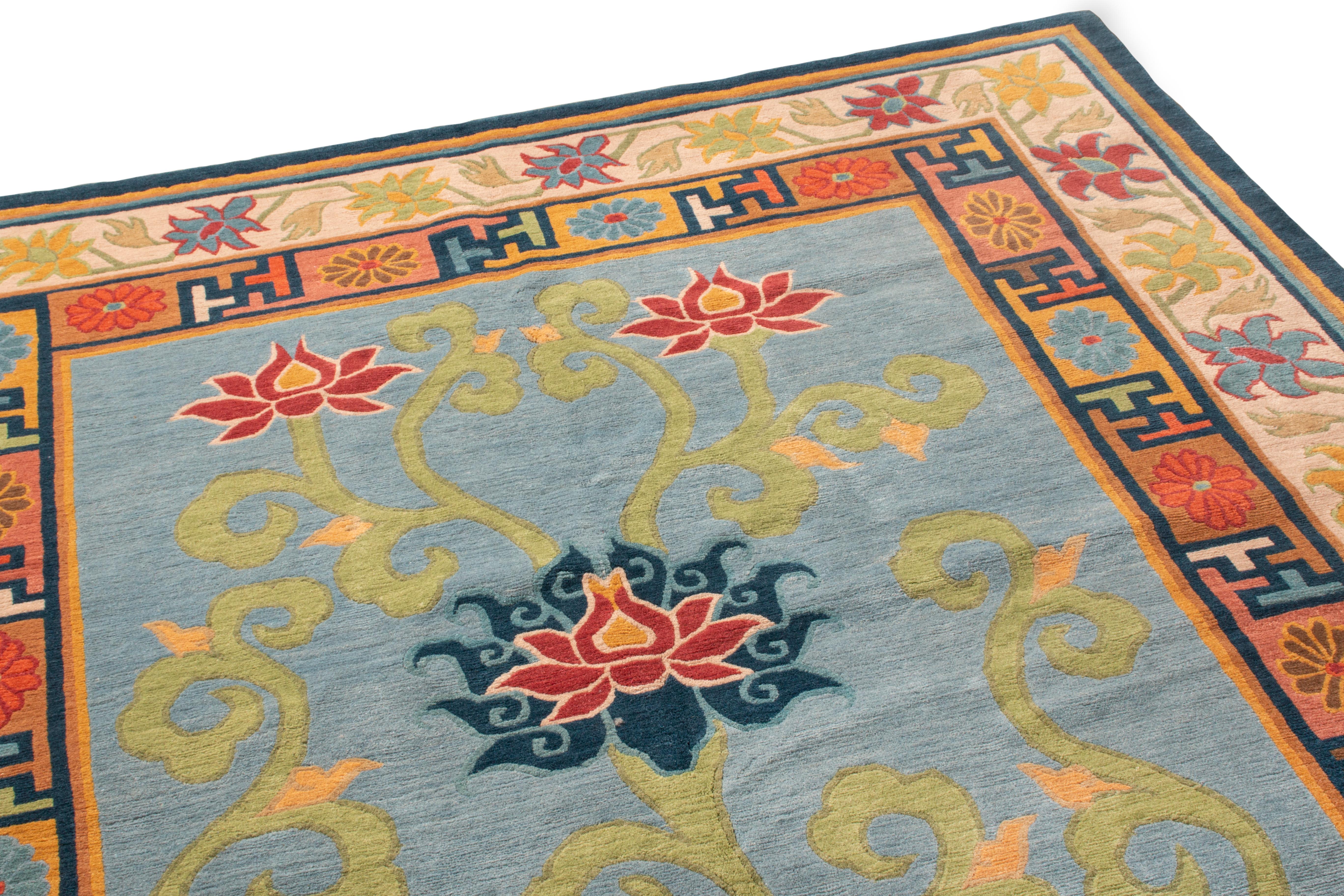 Alfombra tradicional de lana nepalesa azul y beige dorado con tradición de Rug & Kilim Nepalés en venta