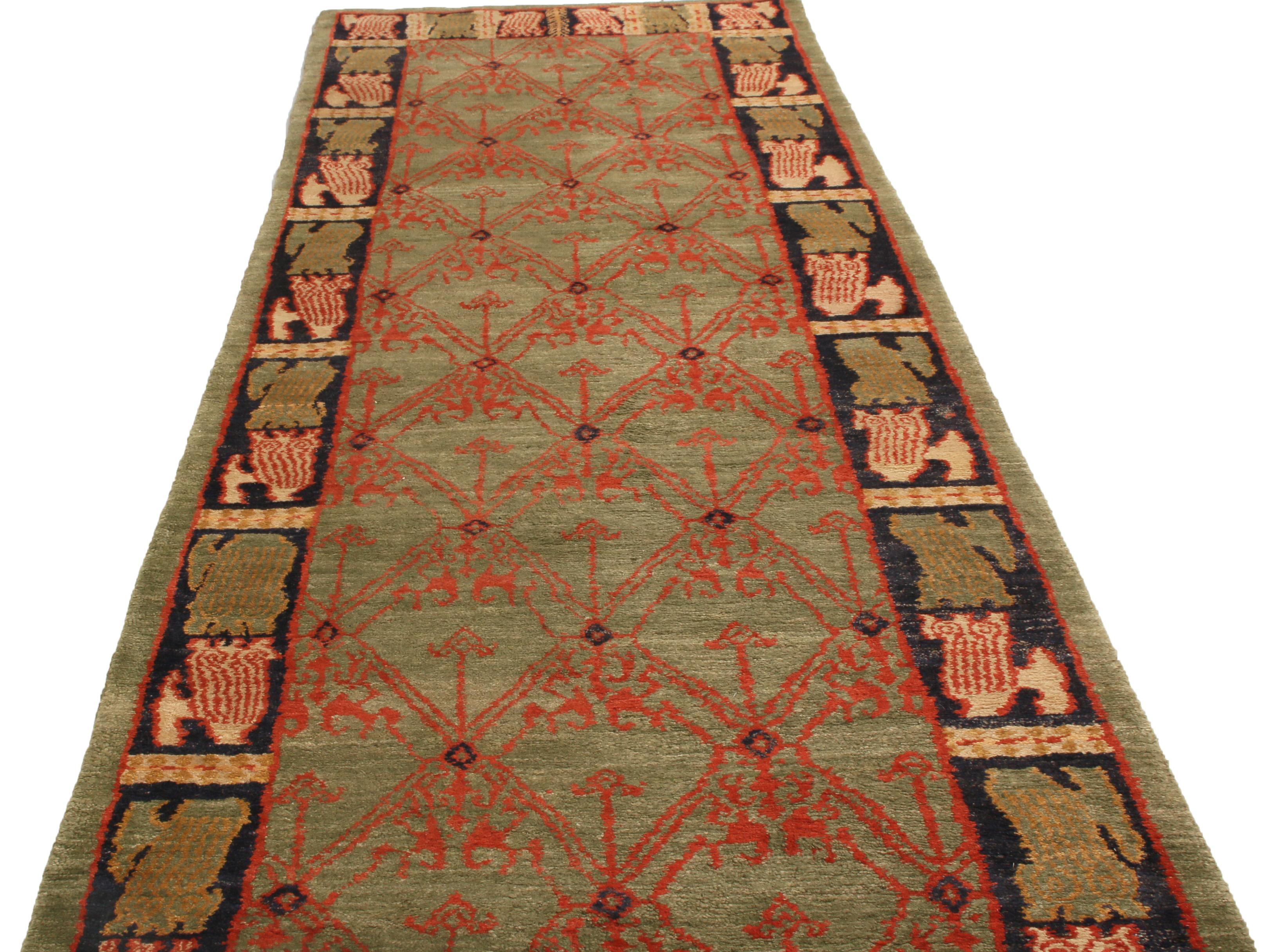 Anudada a mano en lana procedente de uno de nuestros más reputados telares asociados de Nepal, esta adición a la Colección Europea de Rug & Kilim recupera la sensibilidad de los patrones de inspiración de las alfombras españolas cariñosamente