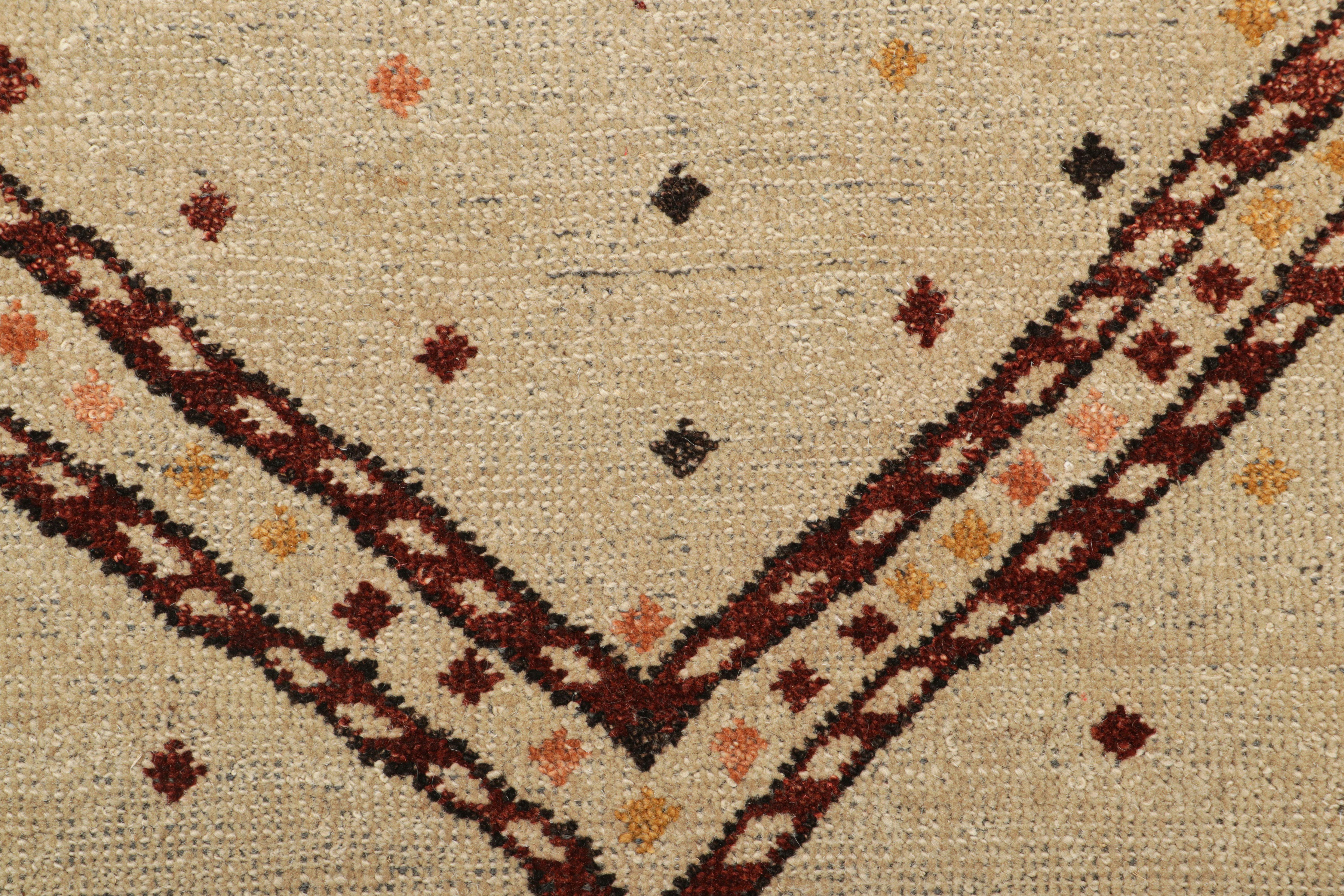Rug & Kilim’s Traditional Geometric Rug in Beige-Brown Tones In New Condition For Sale In Long Island City, NY