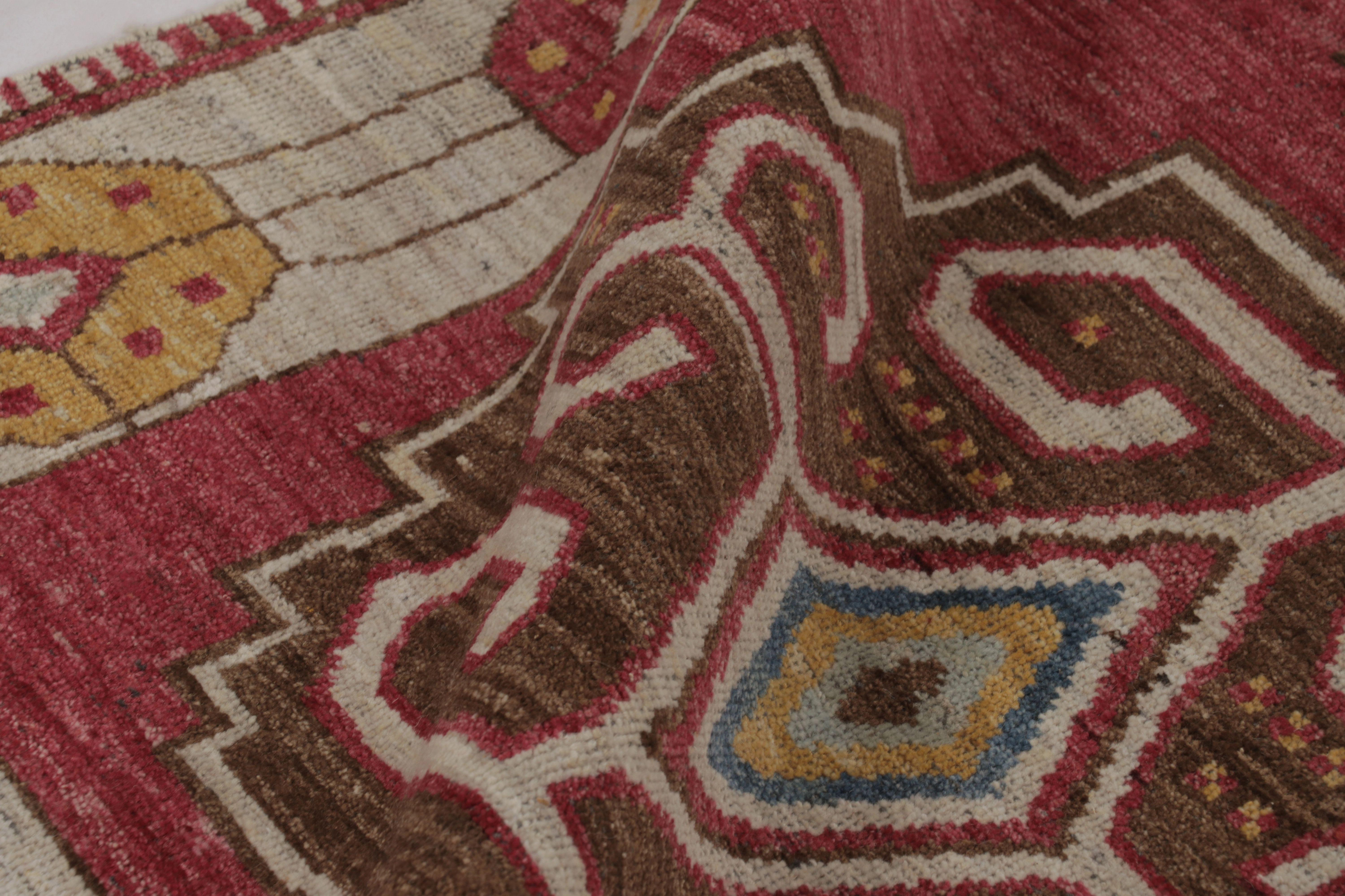 Rug & Kilim's traditioneller, von Konya inspirierter Teppich mit polychromen Medaillons (Wolle) im Angebot