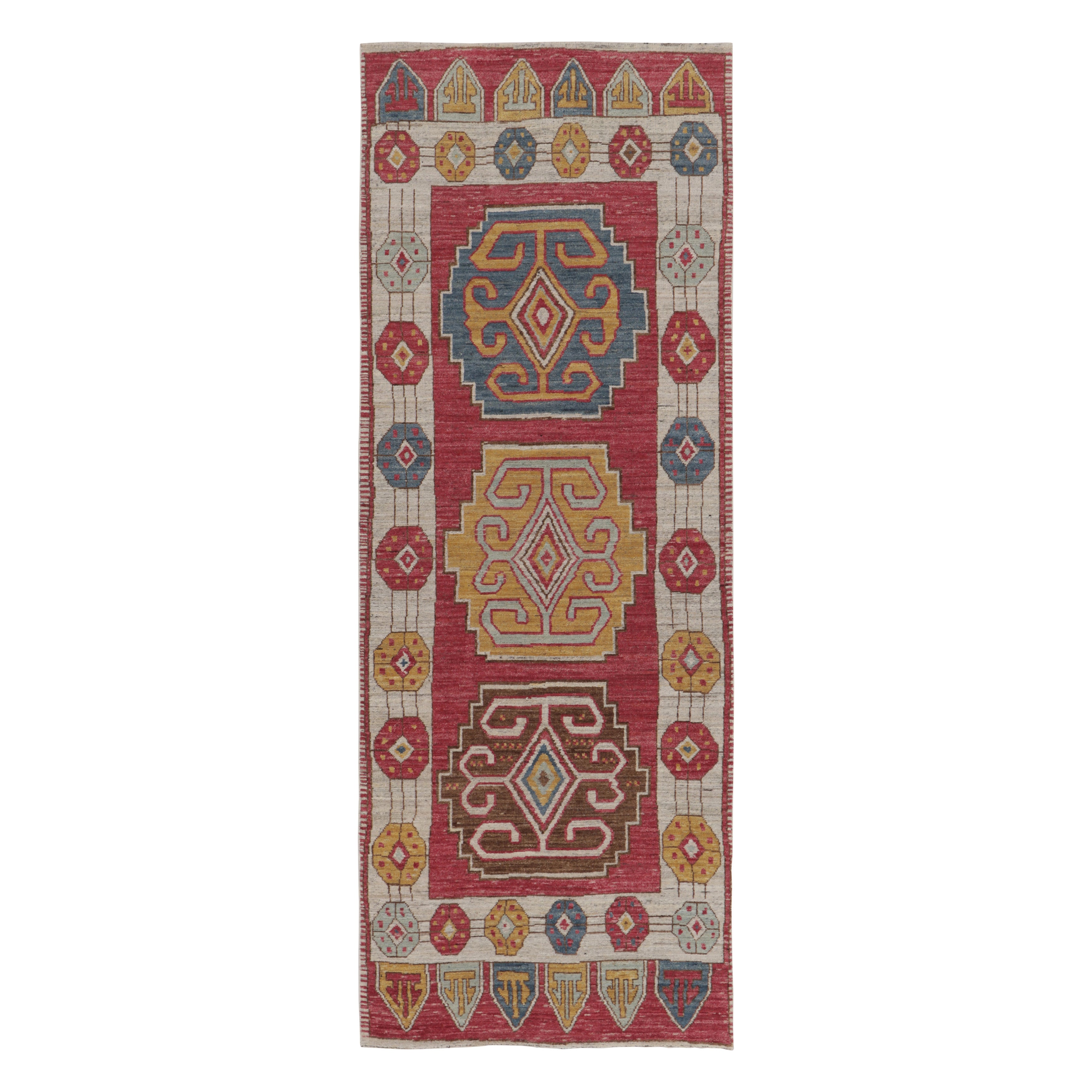 Rug
Kilim
s traditioneller, von Konya inspirierter Teppich mit polychromen Medaillons