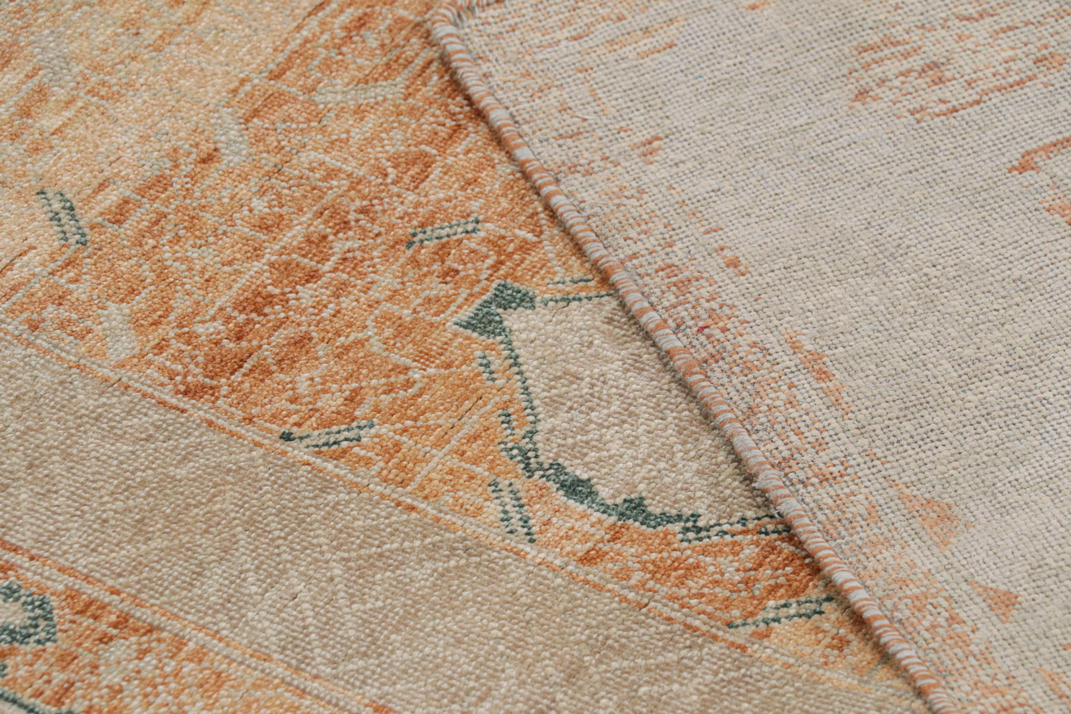 Lana Rug & Kilim: tappeto di transizione in arancione e grigio con motivi geometrici in vendita