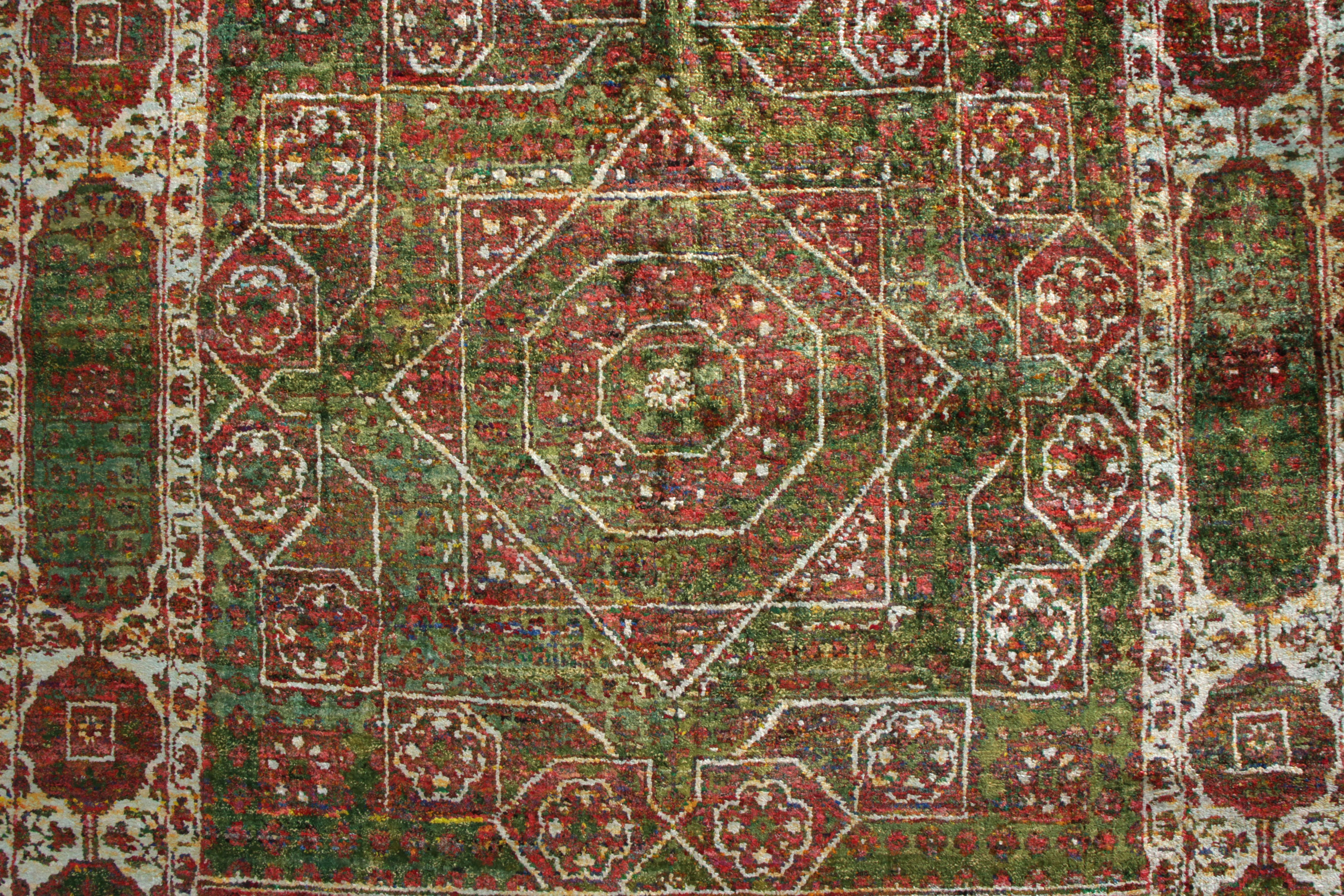 Indian Rug & Kilim’s Transitional Style Rug in Red & Green Medallion Floral Pattern For Sale