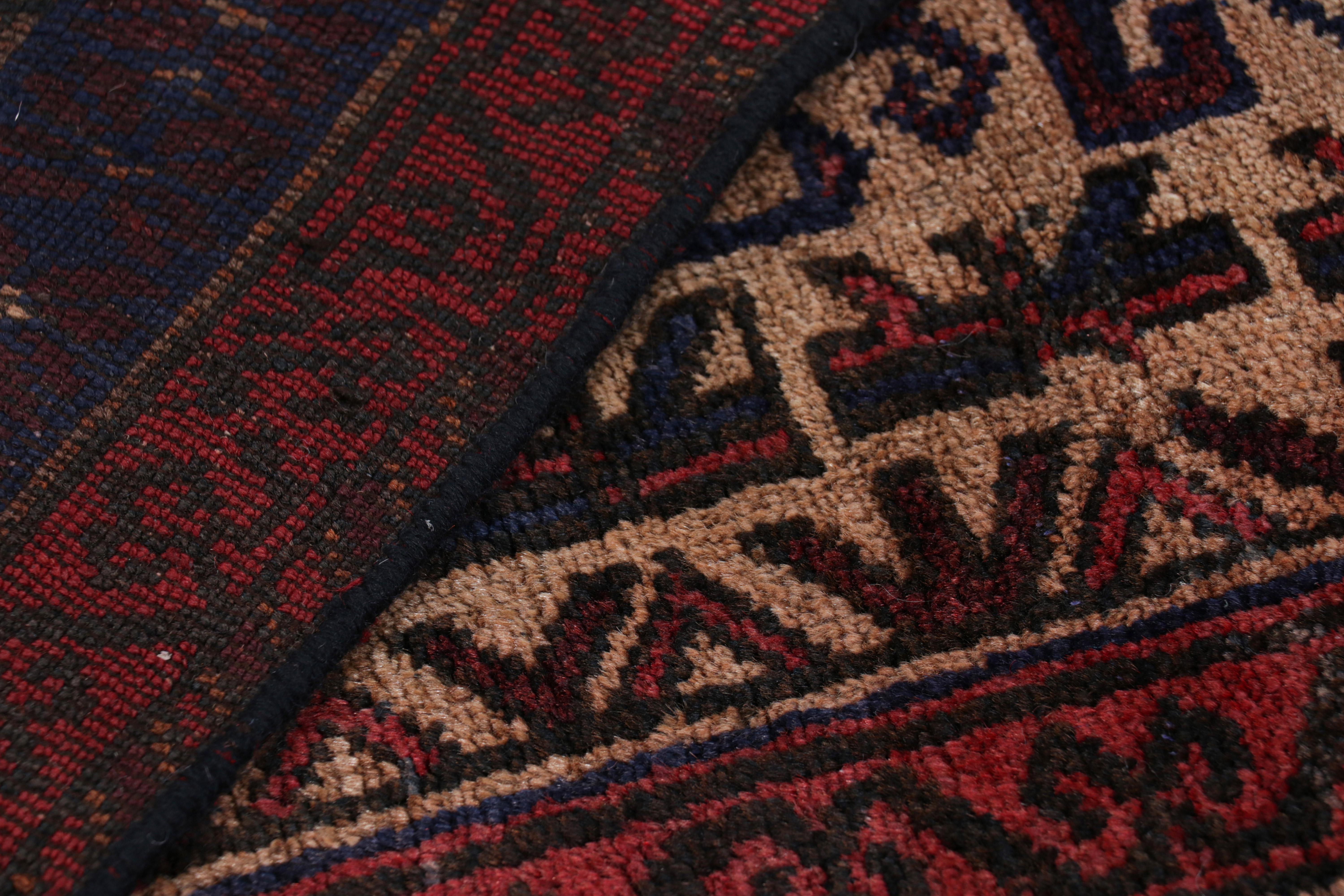 Rug & Kilim's Baluch-Stammesteppich in Beige mit geometrischen Mustern (21. Jahrhundert und zeitgenössisch) im Angebot