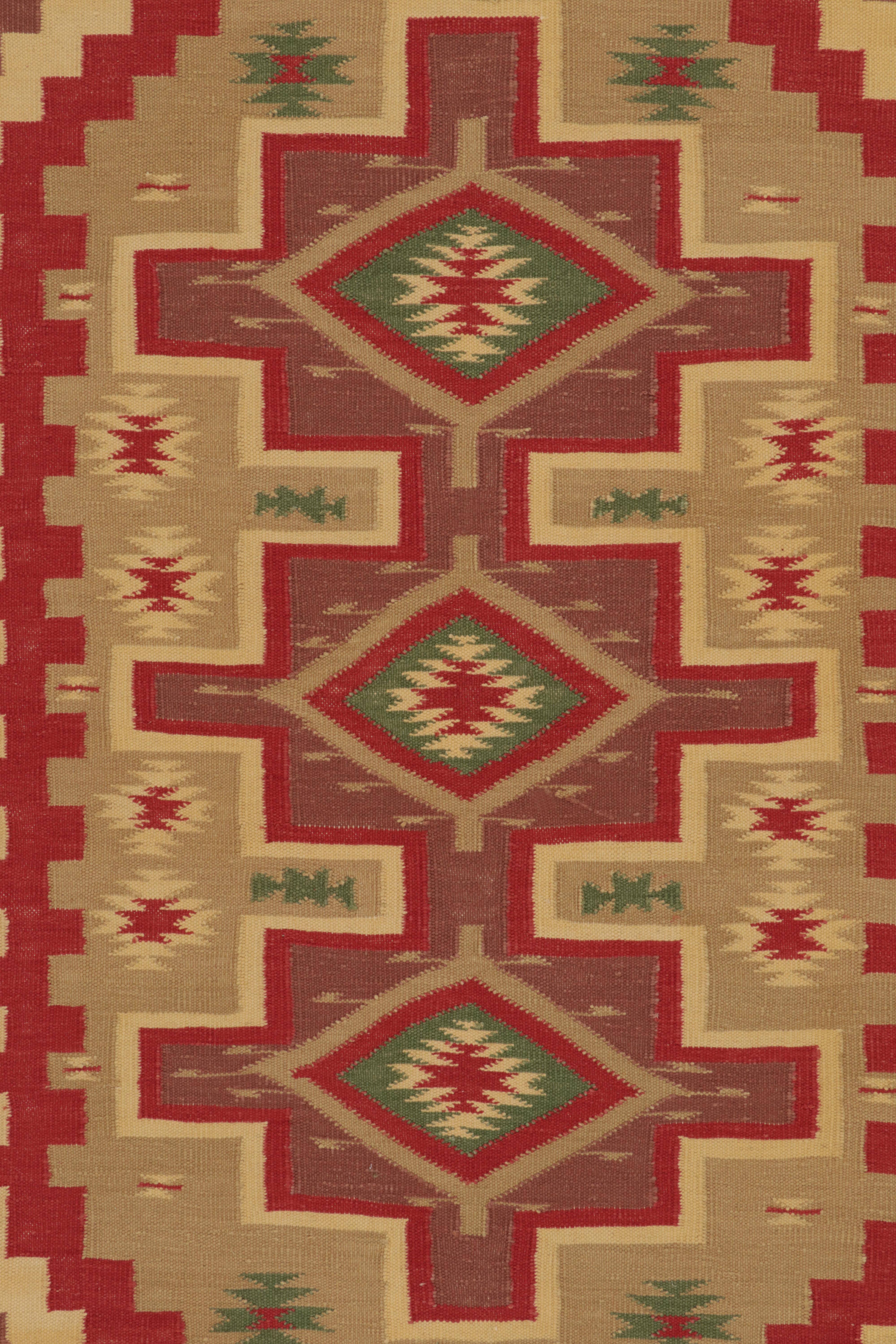 Contemporary Rug & Kilim’s Tribal Dhurrie Style rug in Pink, Red and Beige Geometric Pattern