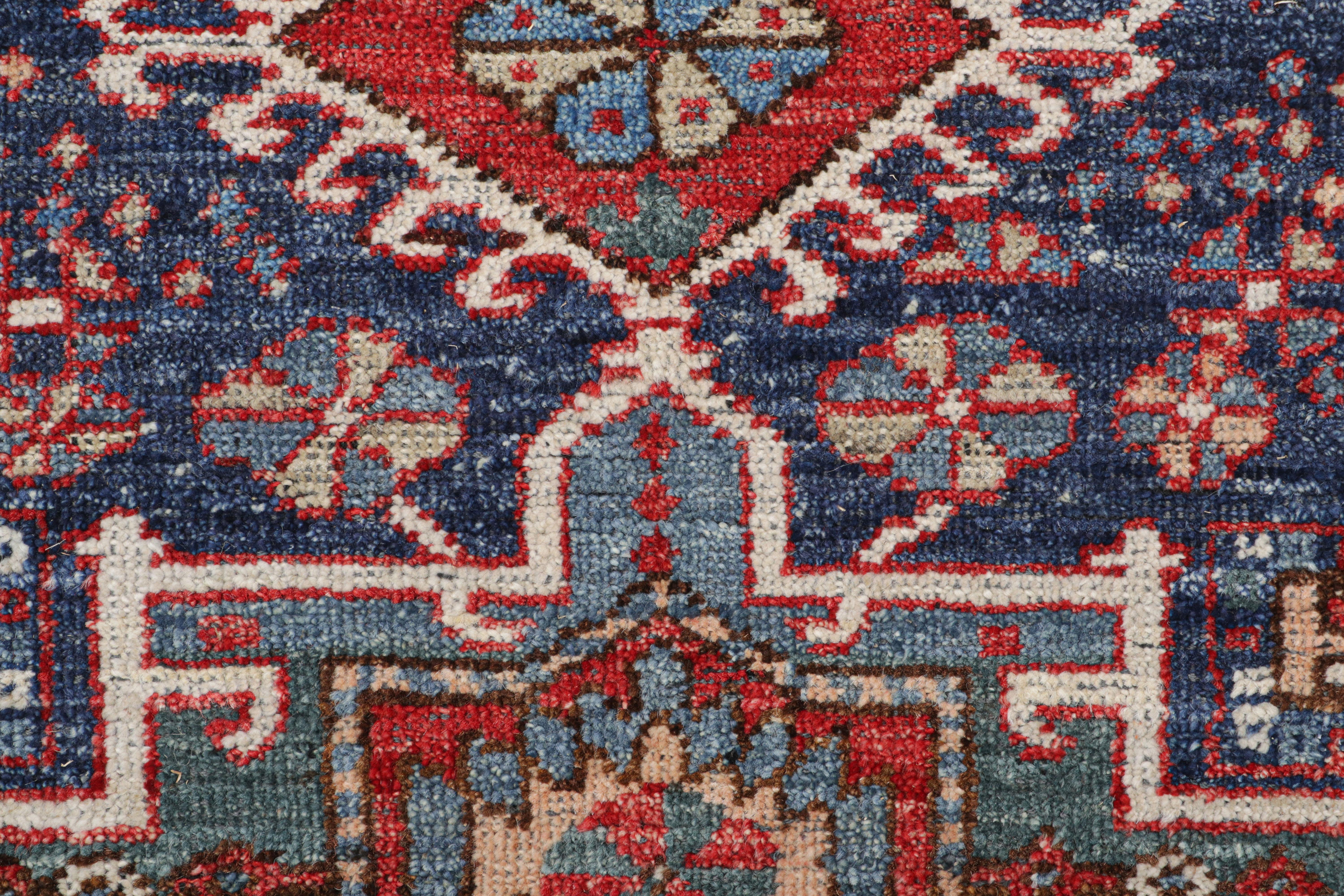 Alfombra tribal de Rug & Kilim en azul y rojo con motivos geométricos primitivistas en Nuevo estado para la venta en Long Island City, NY