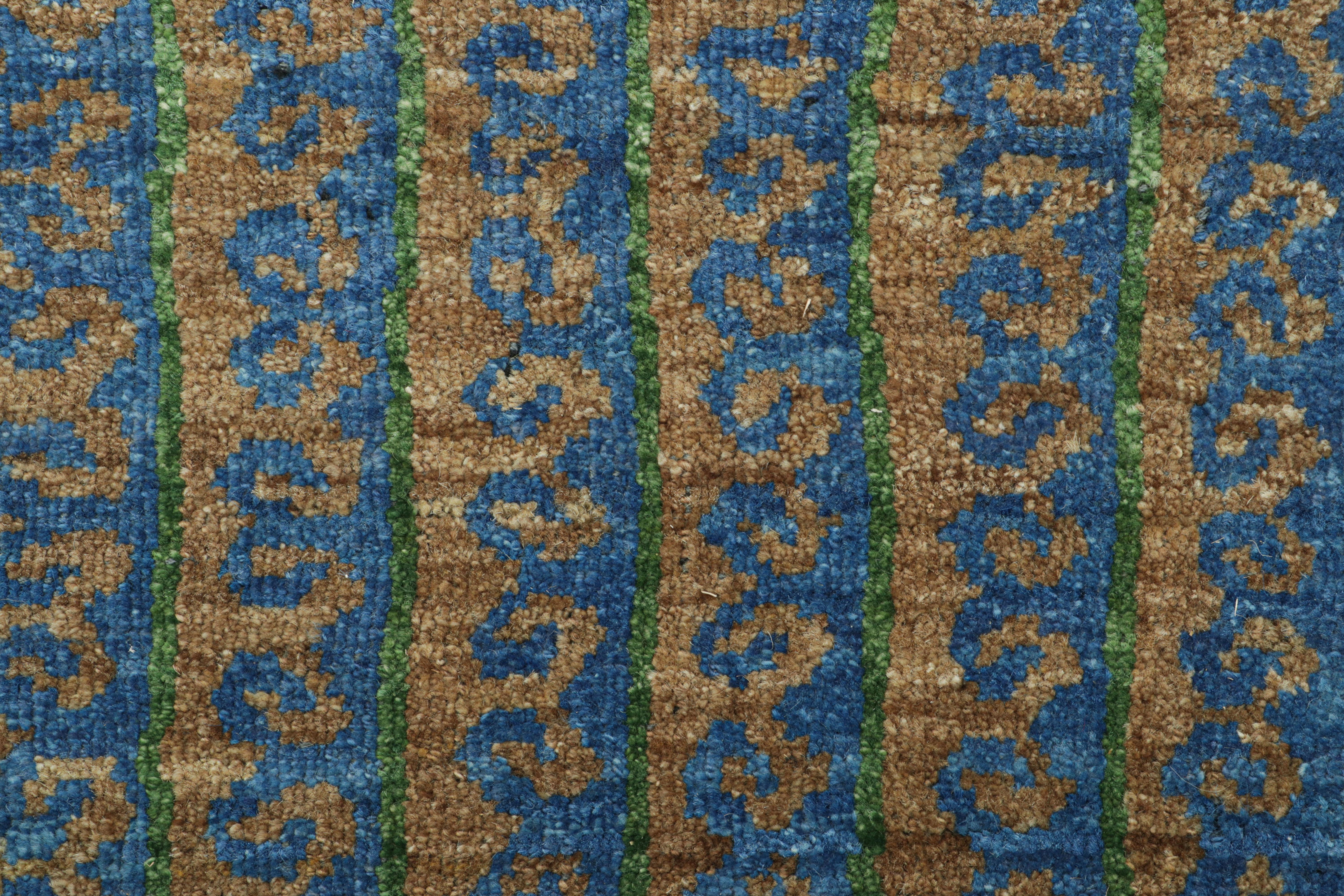 Alfombra tribal de Rug & Kilim con motivos geométricos en azul, verde y beige en Nuevo estado para la venta en Long Island City, NY