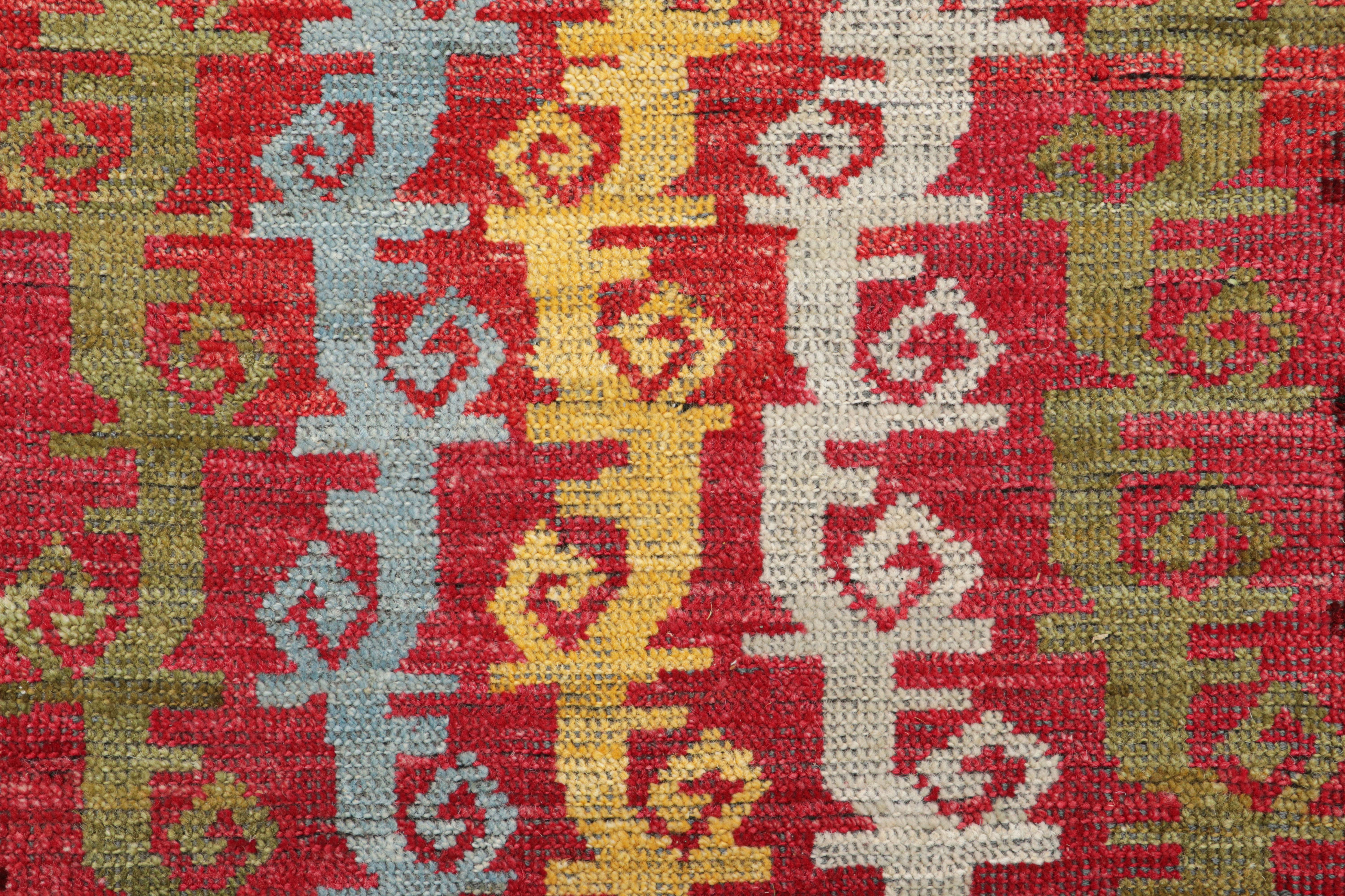 Rug & Kilim: tappeto tribale rosso con motivi geometrici primitivisti In condizioni Nuovo in vendita a Long Island City, NY