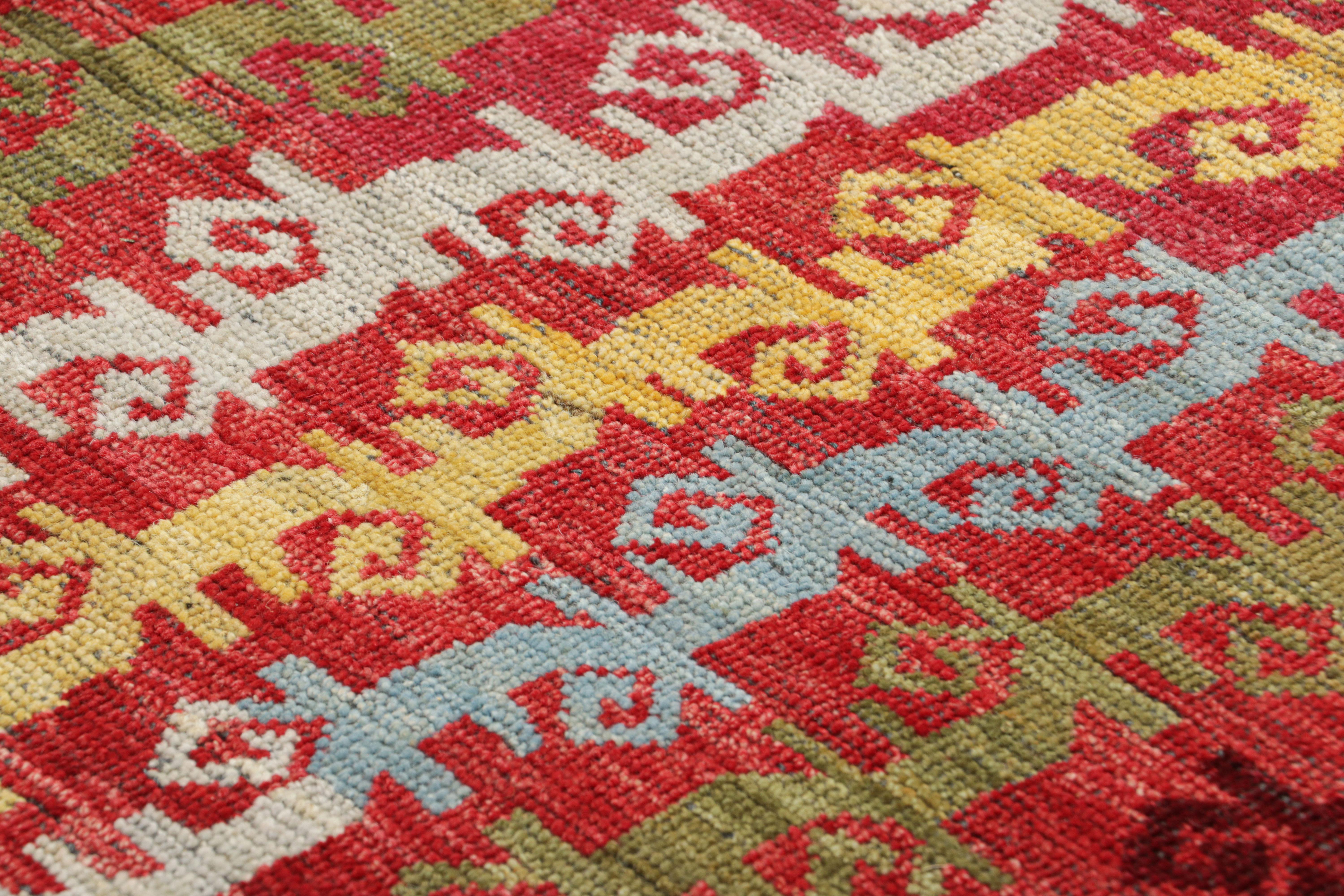 XXI secolo e contemporaneo Rug & Kilim: tappeto tribale rosso con motivi geometrici primitivisti in vendita