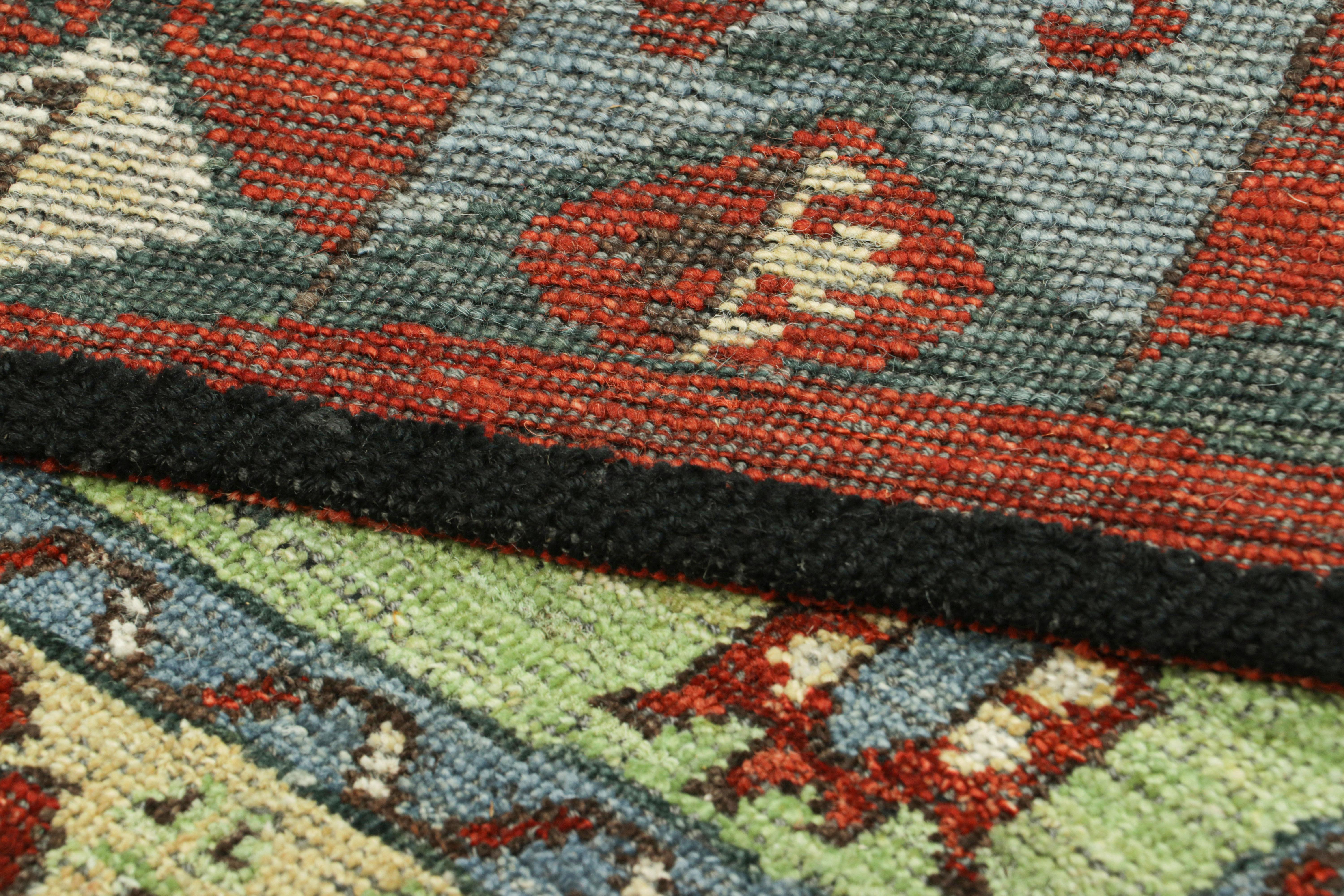 XXI secolo e contemporaneo Rug & Kilim: tappeto tribale con motivi geometrici primitivisti in vendita