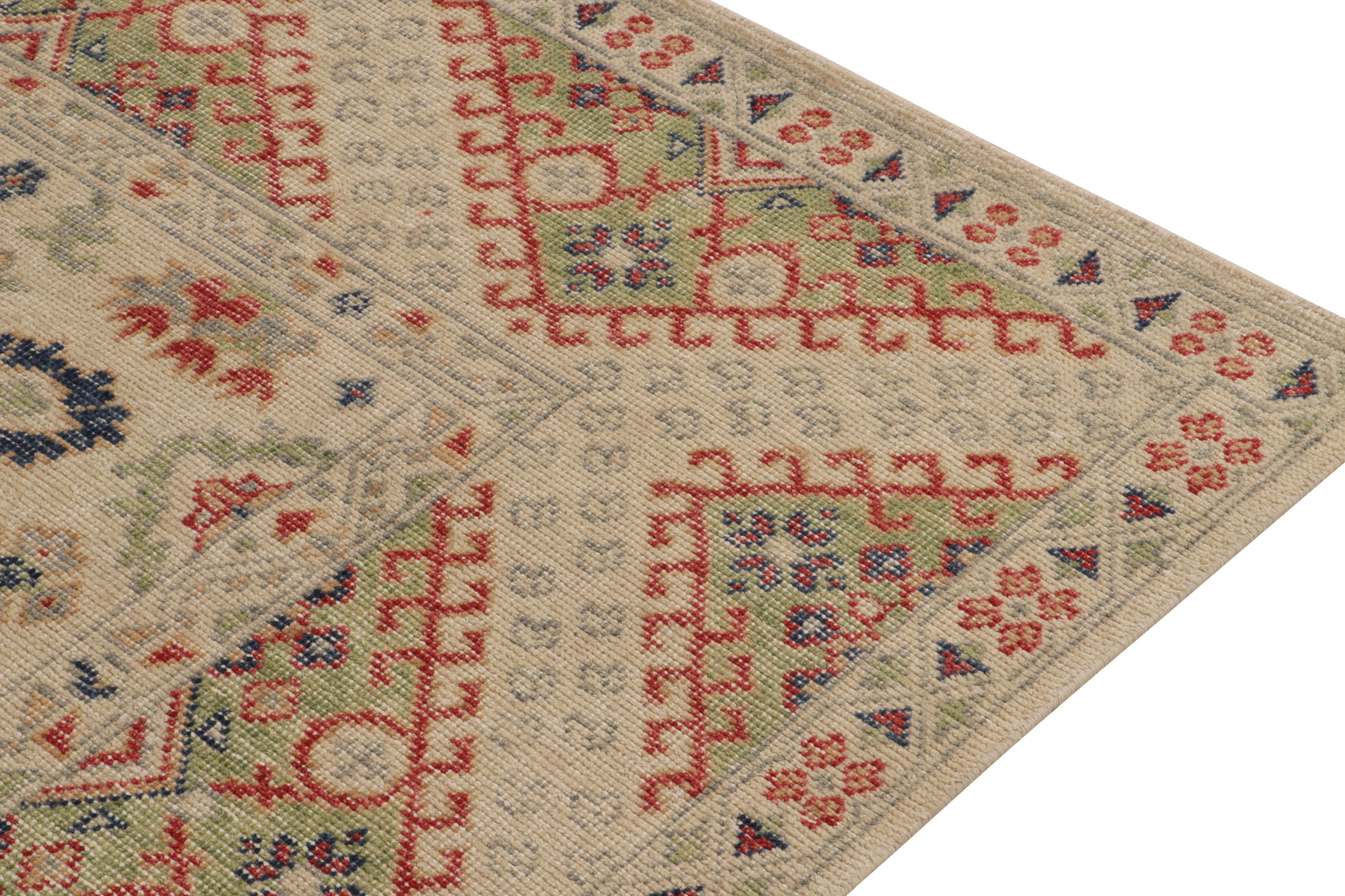 Annodato a mano Rug & Kilim - Tappeto in stile tribale con motivo geometrico verde e rosso in vendita