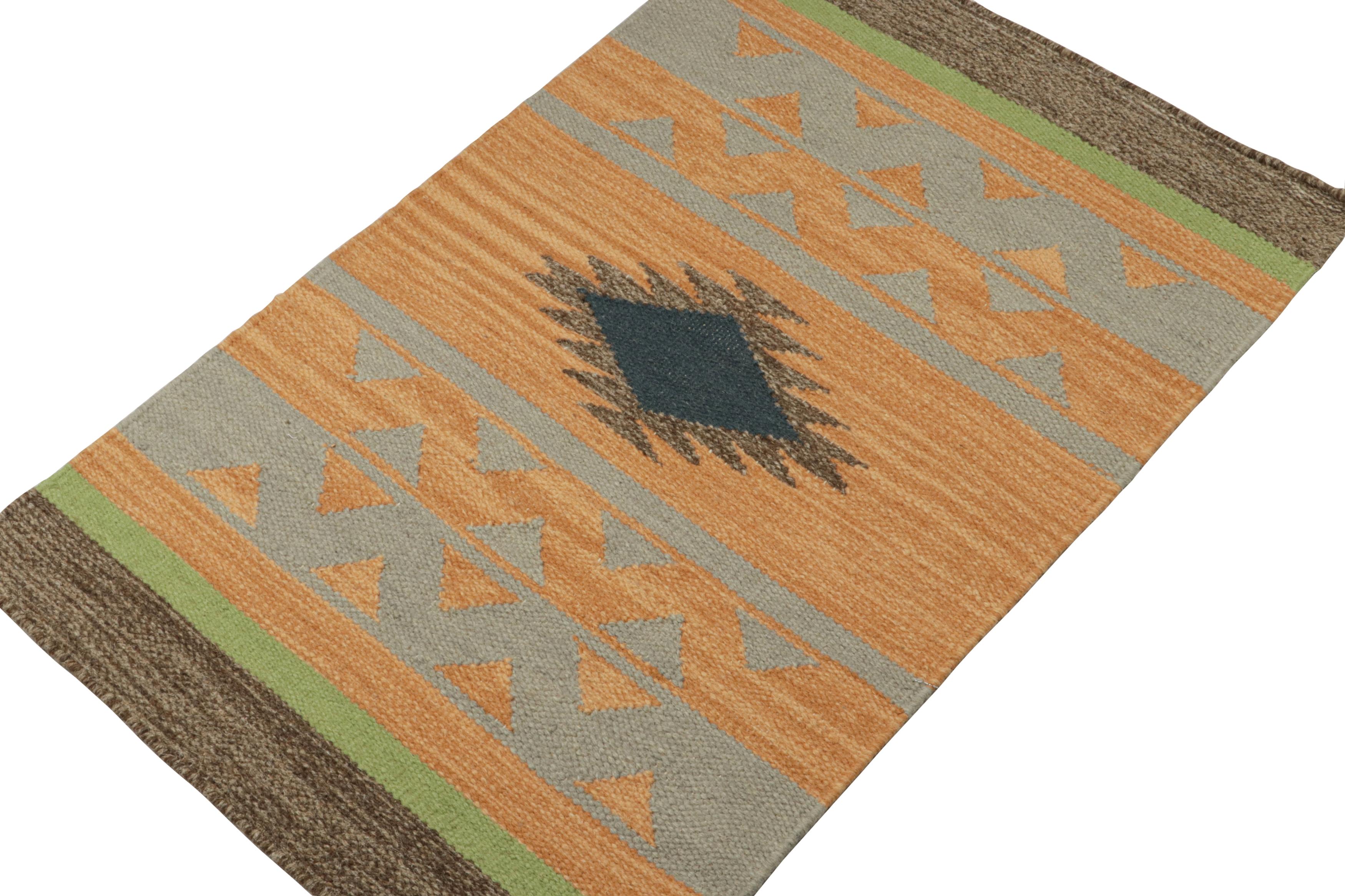 Inspired by tribal kilims, this 2x3 piece is a vibrant new addition to the flatweave collection by Rug & Kilim.  

On the Design: 

Handwoven in wool, this contemporary kilim carries grey, black, brown & green geometric patterns on gold. Further