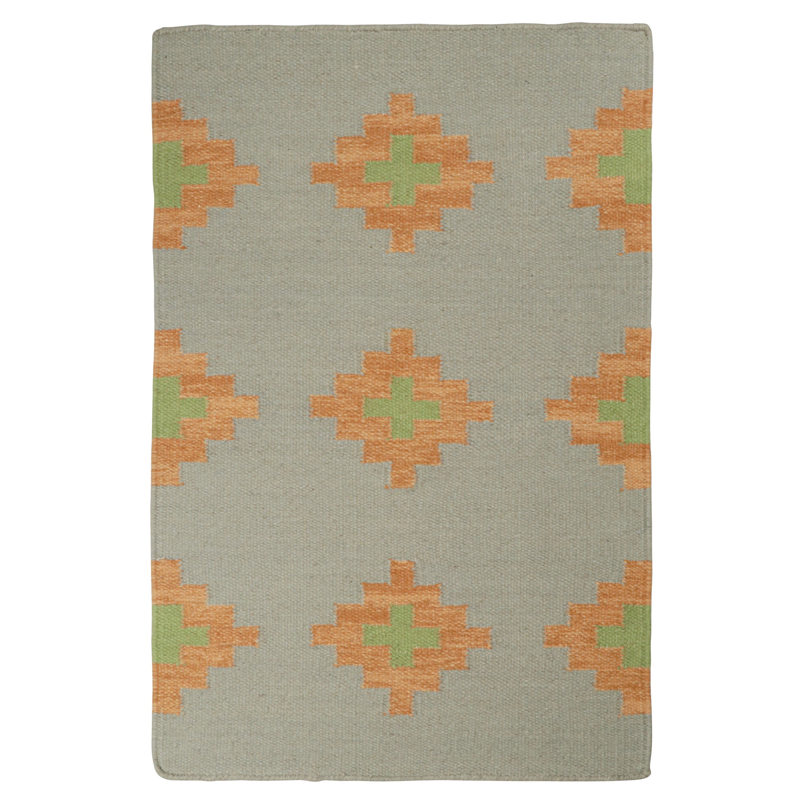 Kilim de estilo tribal de Rug & Kilim en gris con motivos dorados y verdes en venta