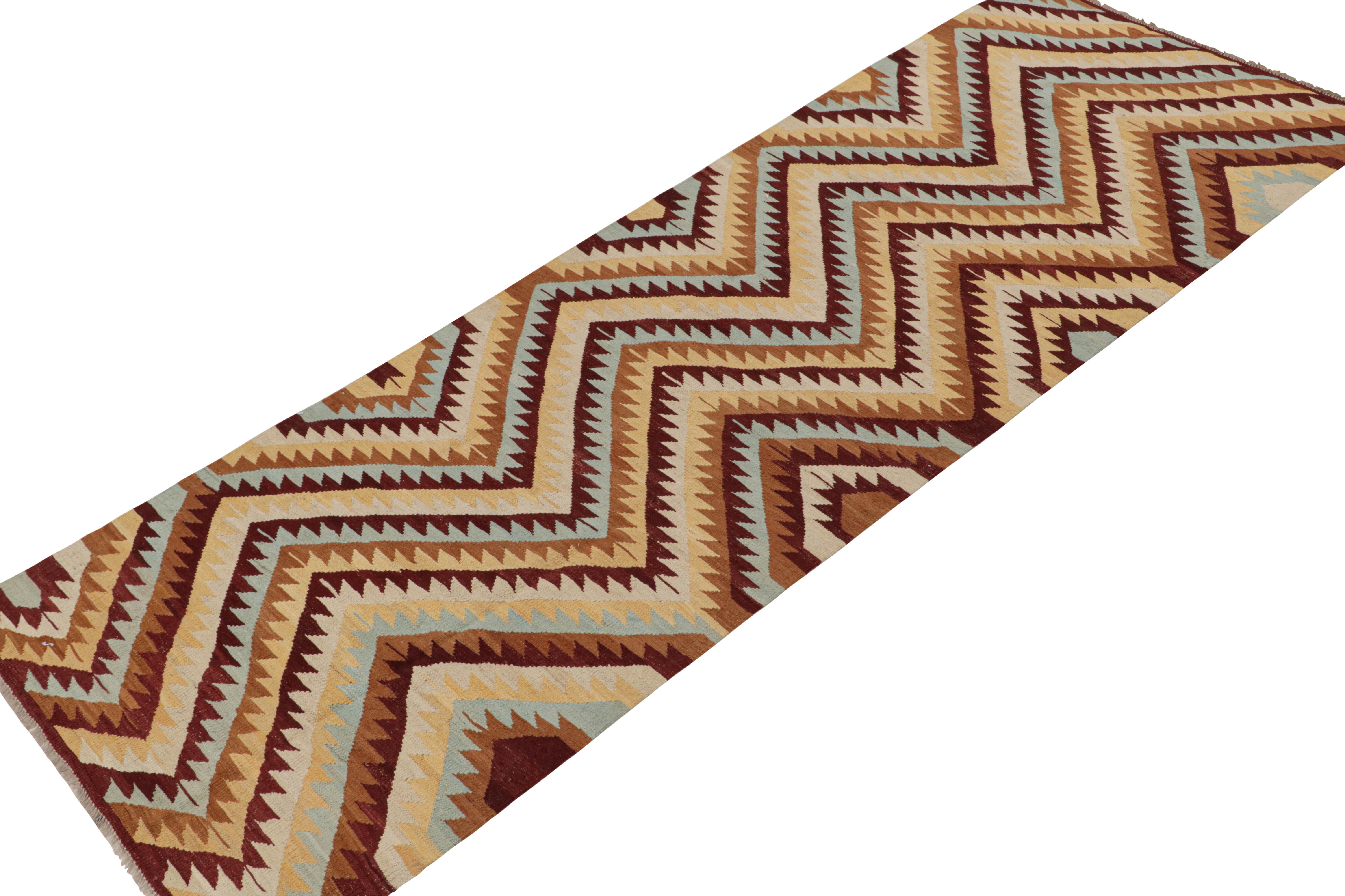 Rug & Kilim’s Tribal Style Kilim in Red, Blue and Beige-Brown Geometric Patterns Anudado a mano en venta