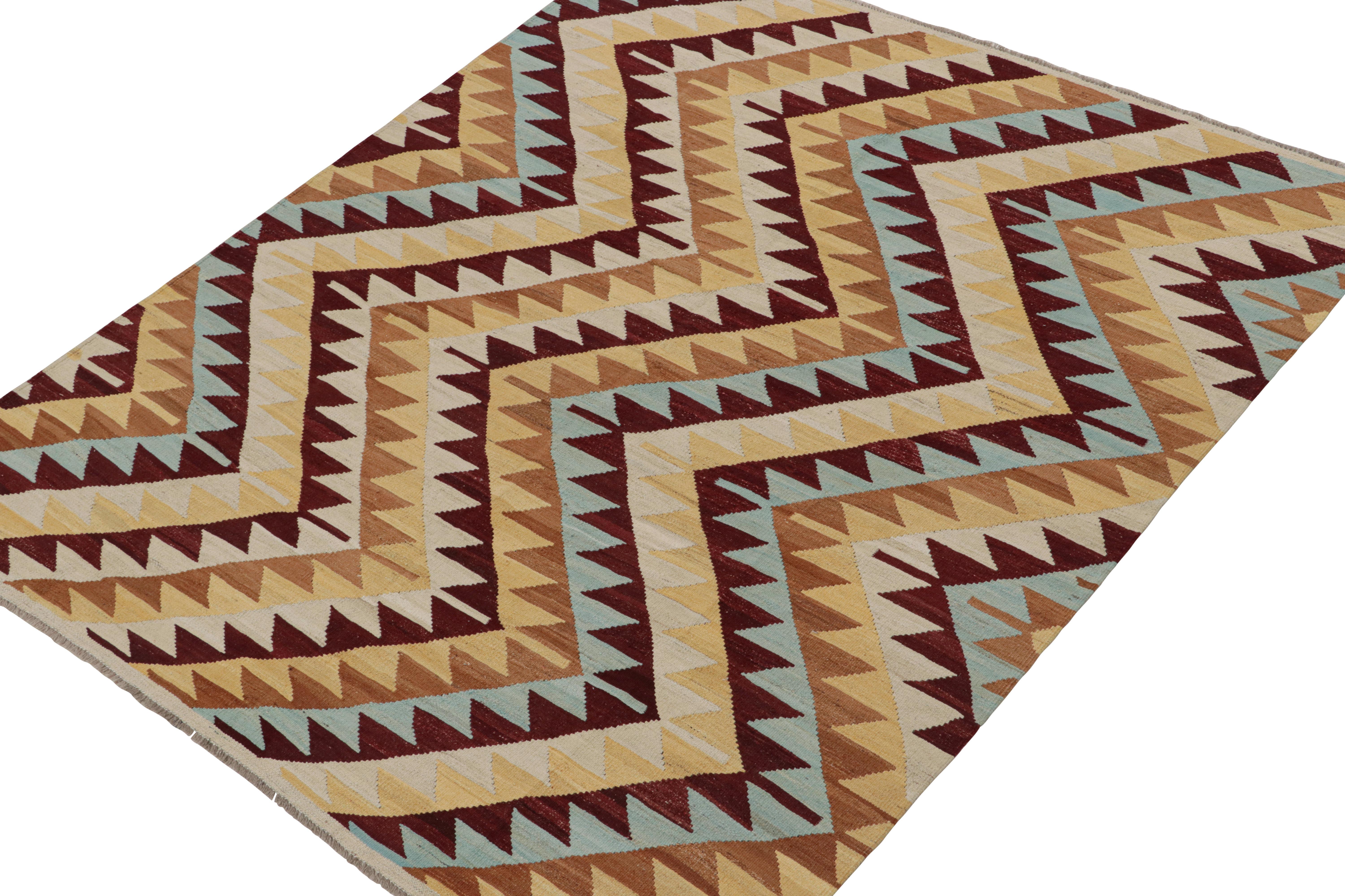 Rug & Kilim’s Tribal Style Kilim in Red, Blue and Beige-Brown Geometric Patterns Anudado a mano en venta