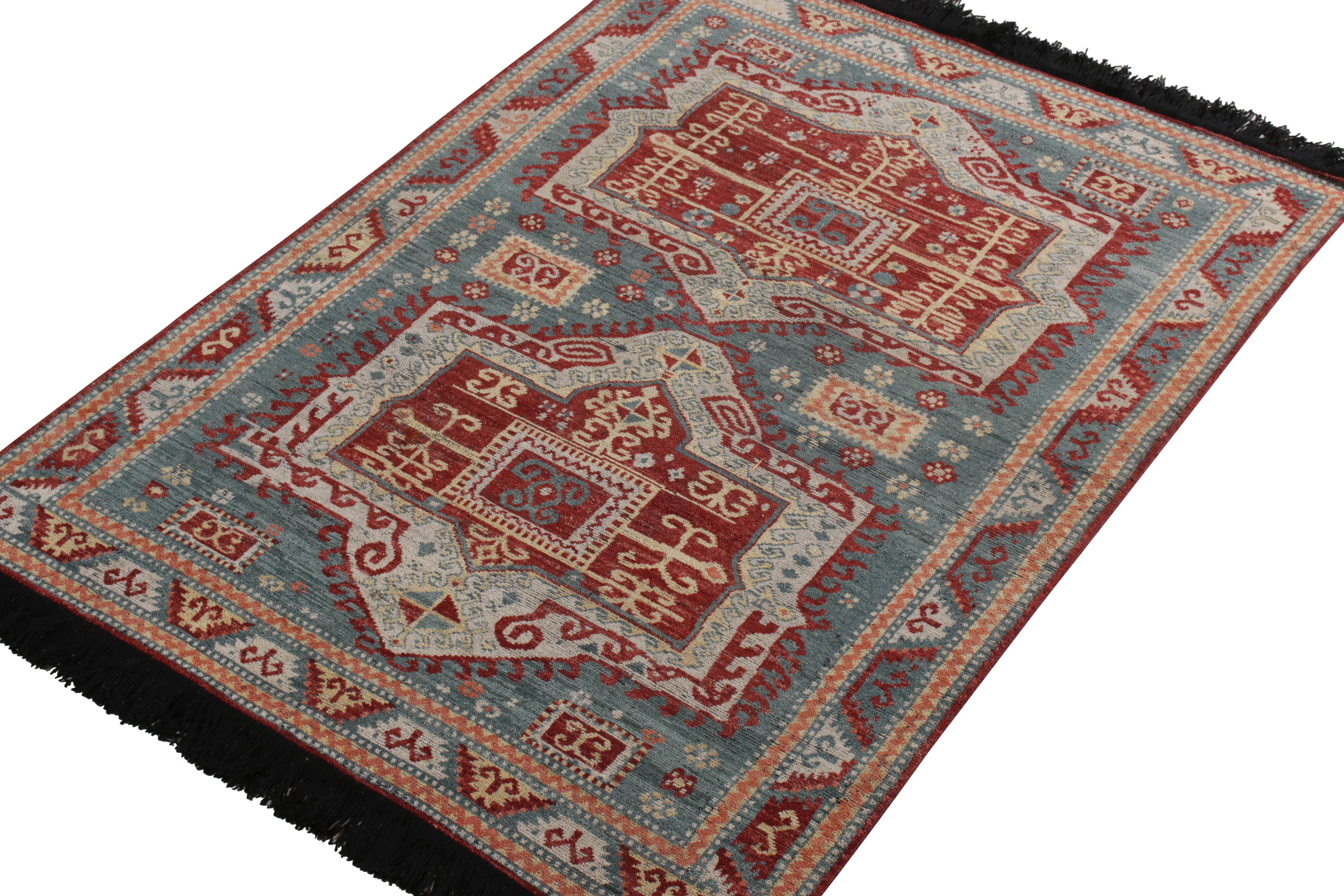 Tribal Tapis & Kilims - Tapis de style tribal en motif de médaillon bleu et rouge en vente