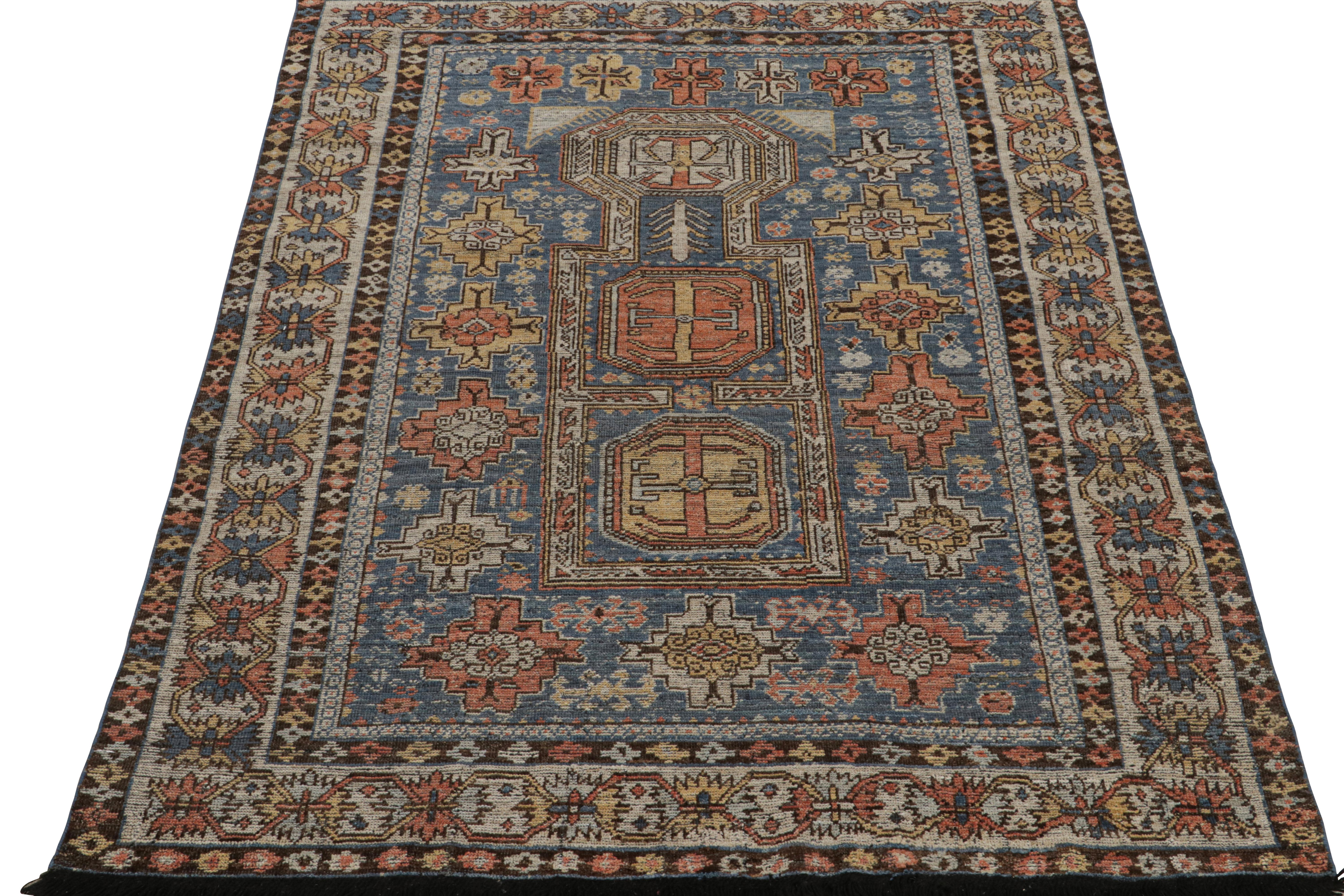Indien Rug & Kilim's Tribal Style Rug in Blue, with Red and Gold Geometric Patterns (tapis de style tribal en bleu, avec des motifs géométriques rouges et dorés) en vente