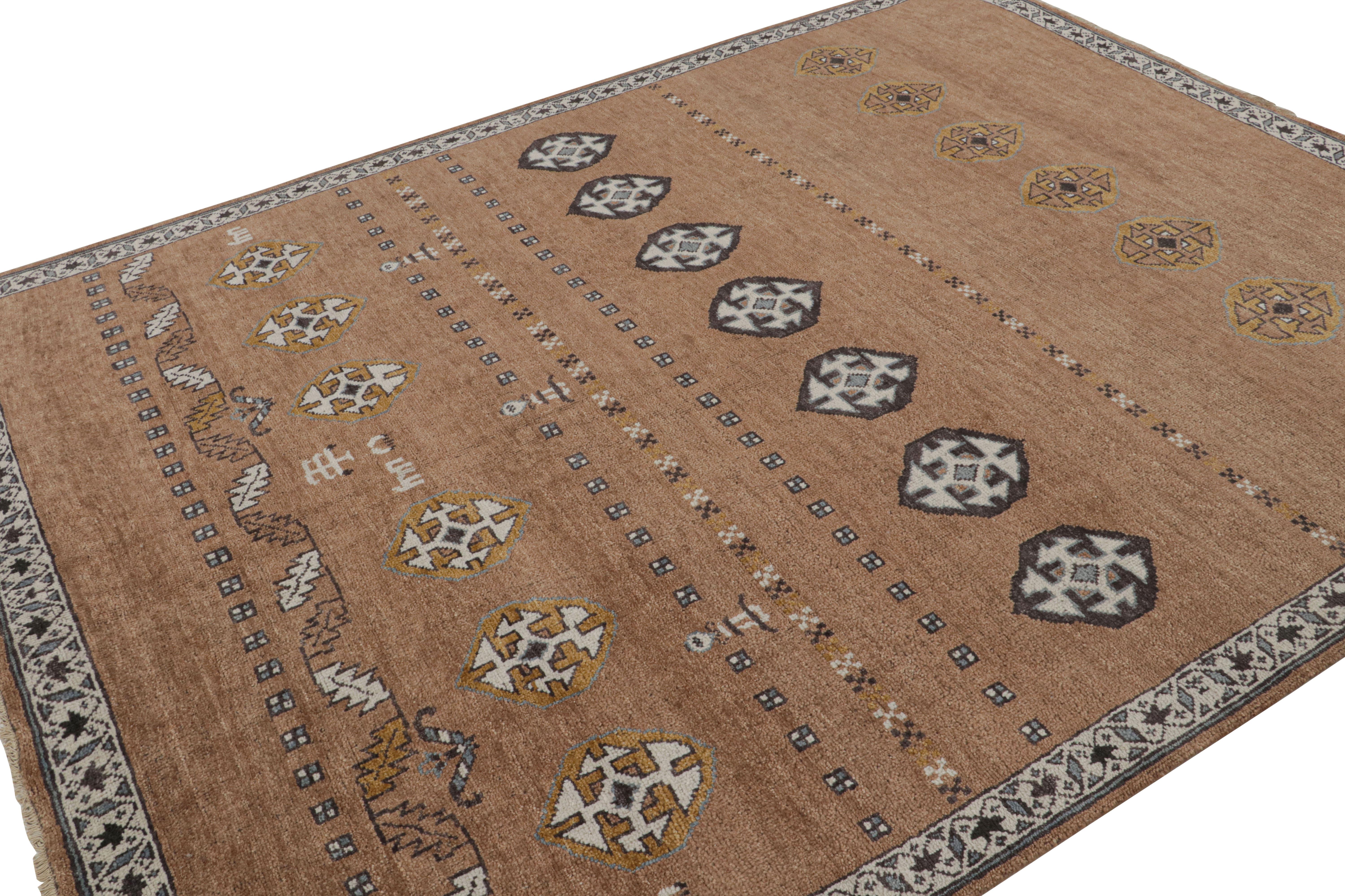 Ispirato ai tappeti tribali nomadi, questo pezzo 8x10 della collezione Burano di Rug & Kilim ha una sensazione particolare come quella dei tappeti persiani Gabbeh. Annodato a mano in lana. 

Sul design: 

Il tappeto gode di uno stile di tessitura