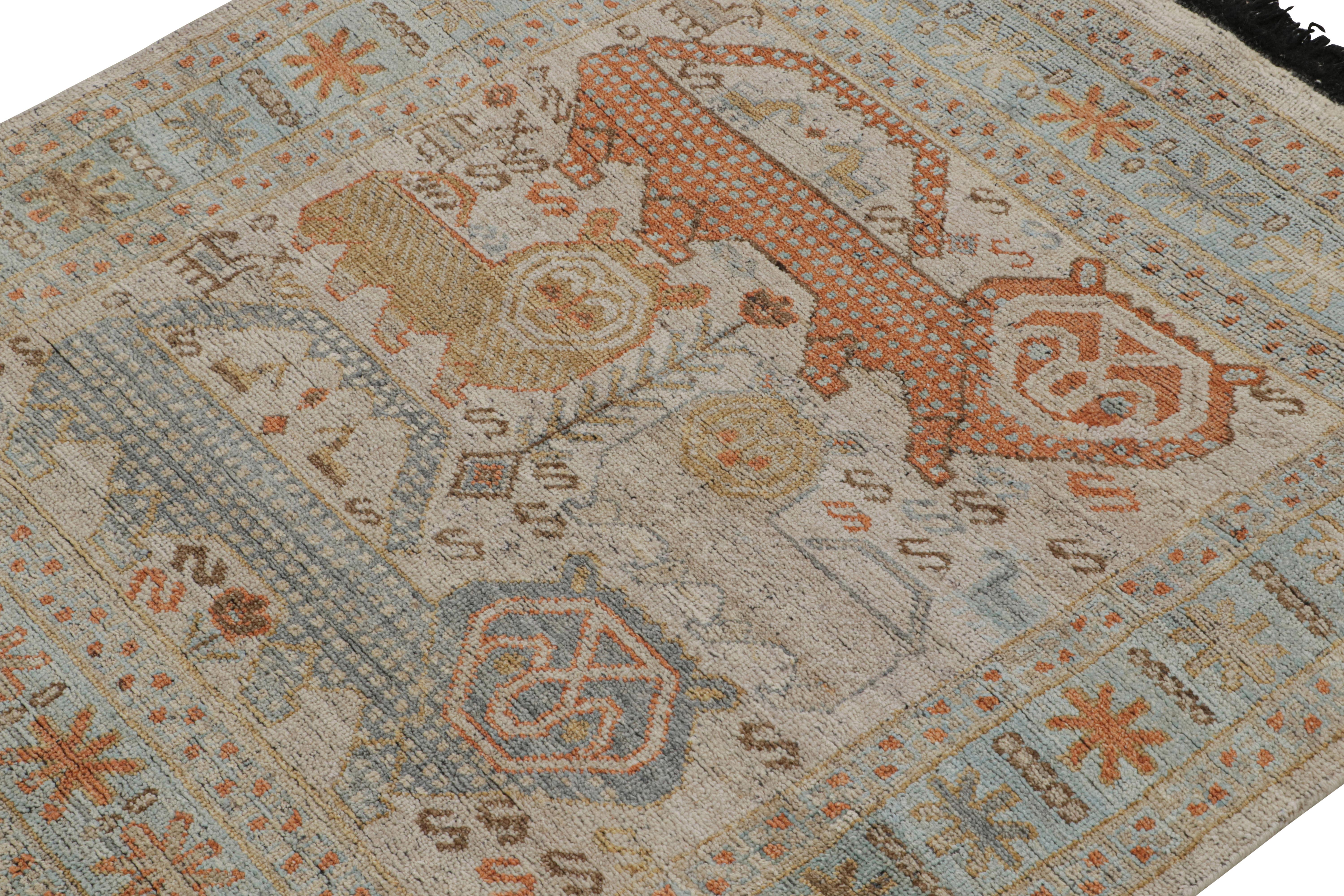 Noué à la main Rug & Kilim's Tribal Style Rug in Polychromatic Lion Pictorial Patterns (tapis de style tribal aux motifs polychromes de lions) en vente