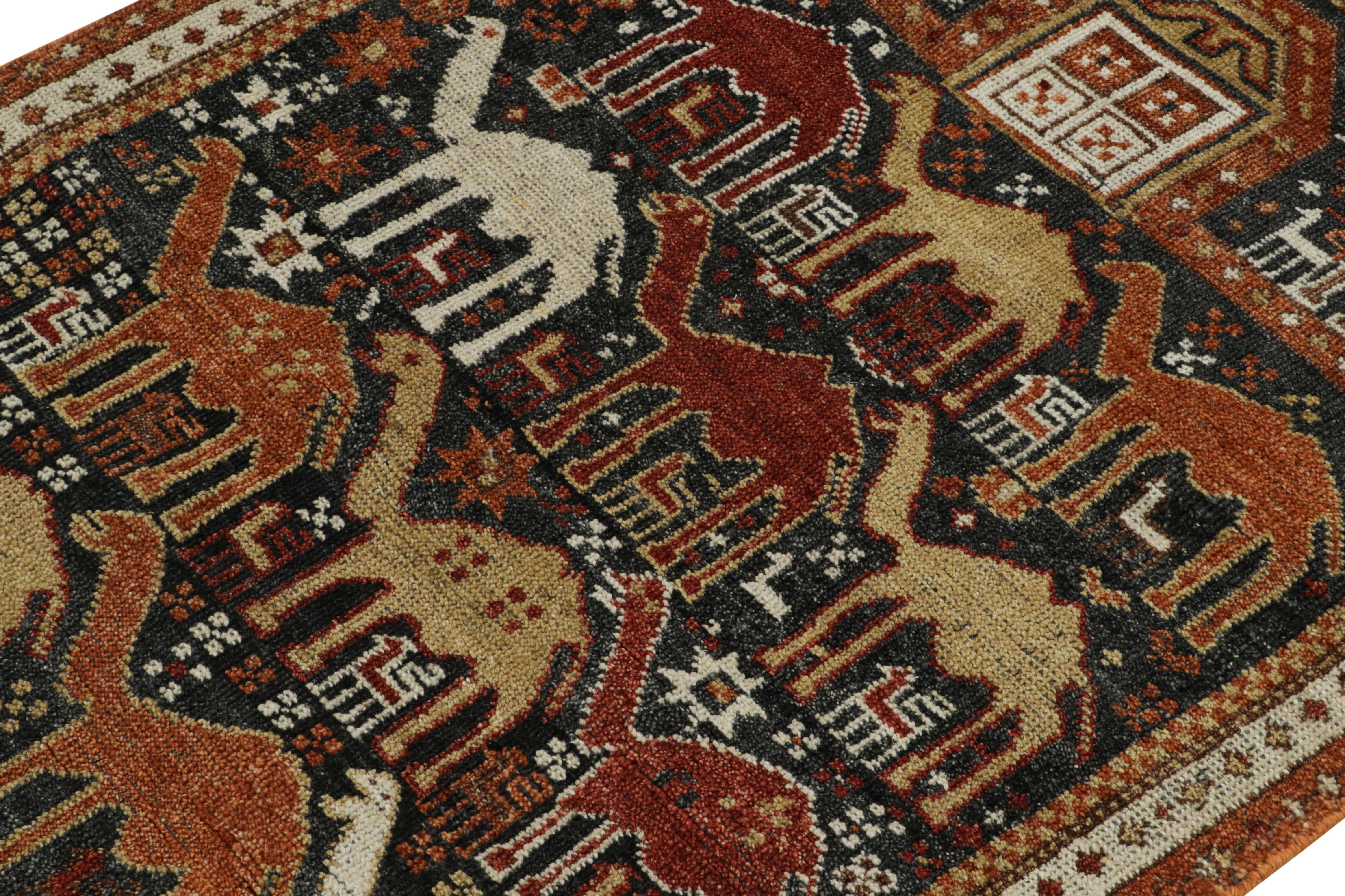 Indiano Tappeto in stile tribale Rug & Kilim in rosso, arancione e marrone, motivo pittorico in vendita