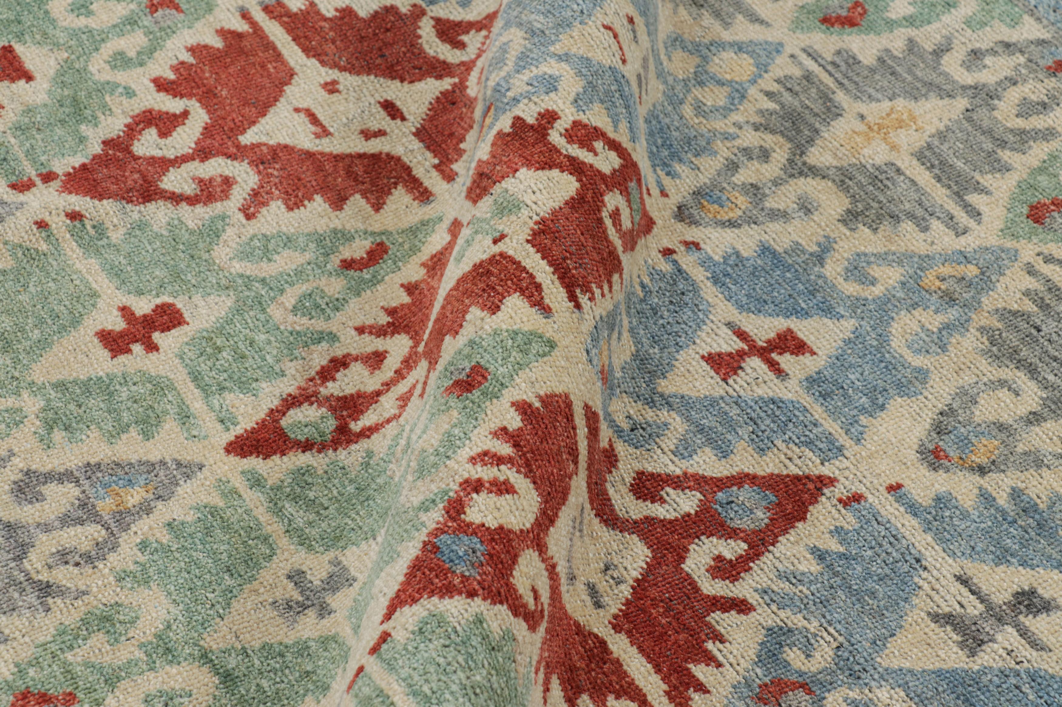 Rug & Kilim's Tribal Style Teppich mit lebhaften polychromatischen geometrischen Mustern (21. Jahrhundert und zeitgenössisch) im Angebot