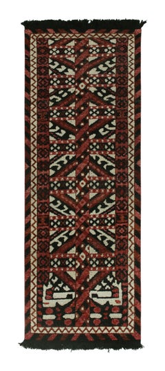 Tapis et tapis de couloir de style tribal Kilims à motif géométrique rouge, noir et blanc