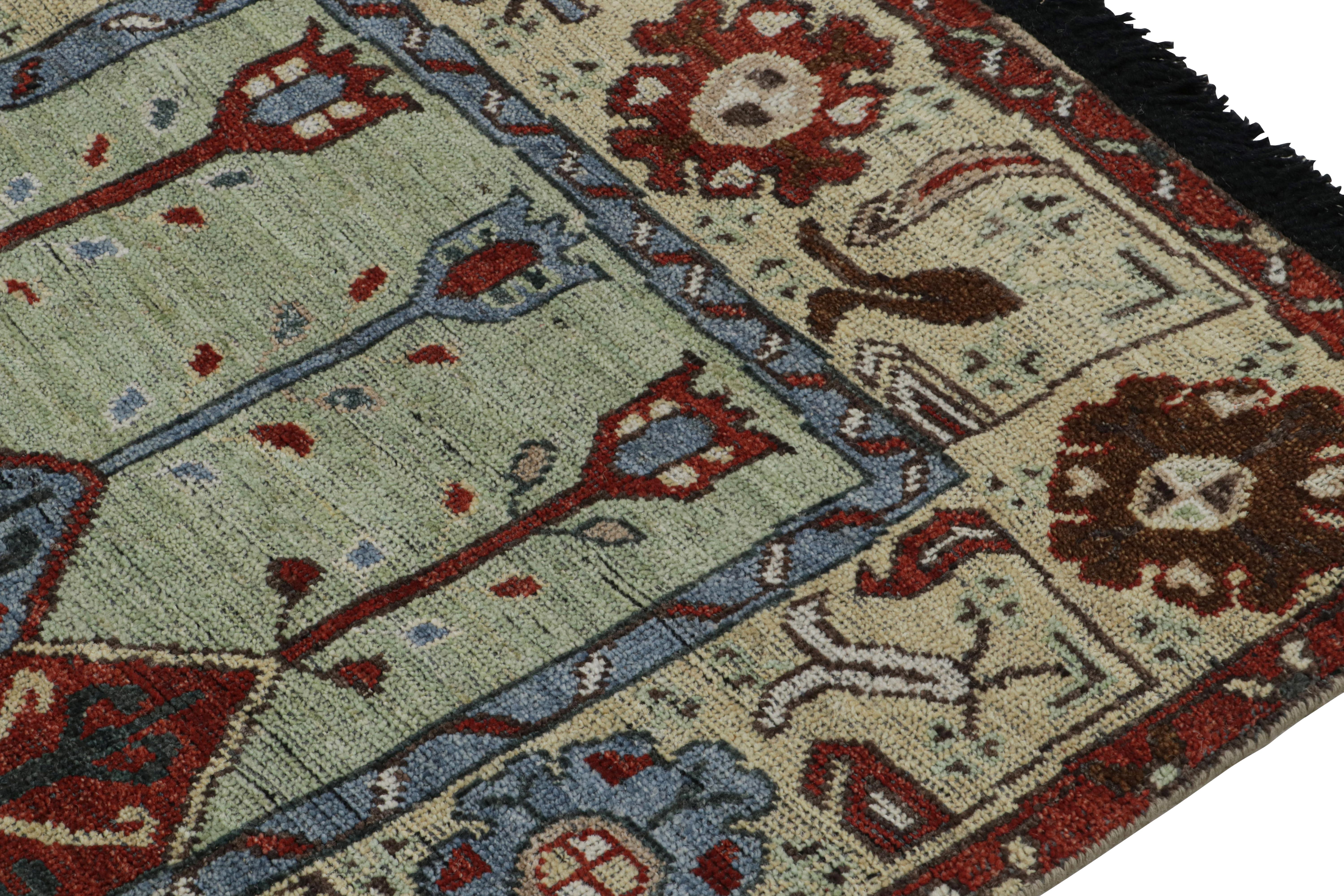Noué à la main Tapis de style tribal de Rug & Kilim, rouge, avec motifs de mihrab et de fleurs en vente