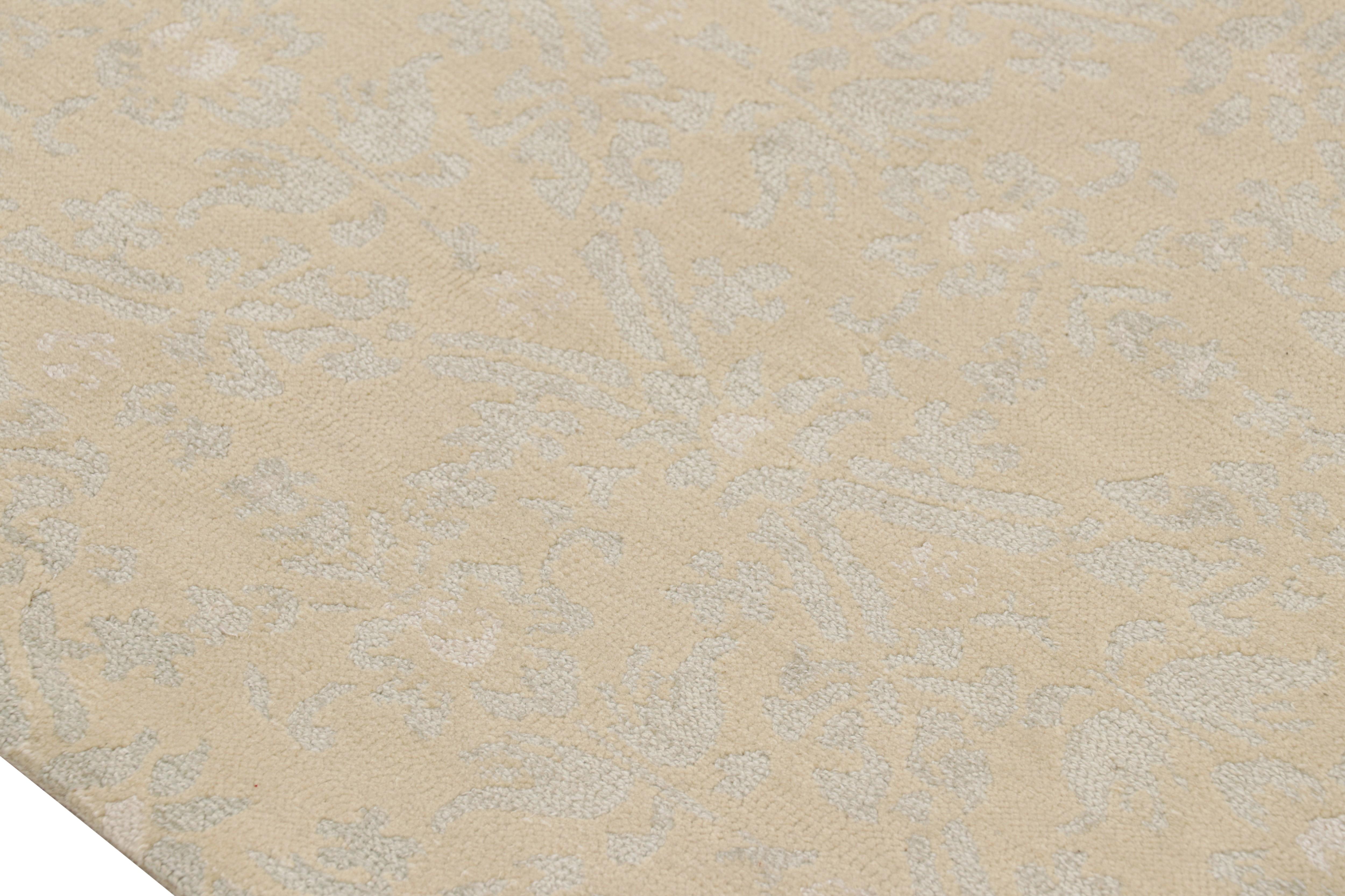 Contemporary Rug & Kilim’s Tudor Style Rug in Beige, Gray All Over Floral Pattern For Sale