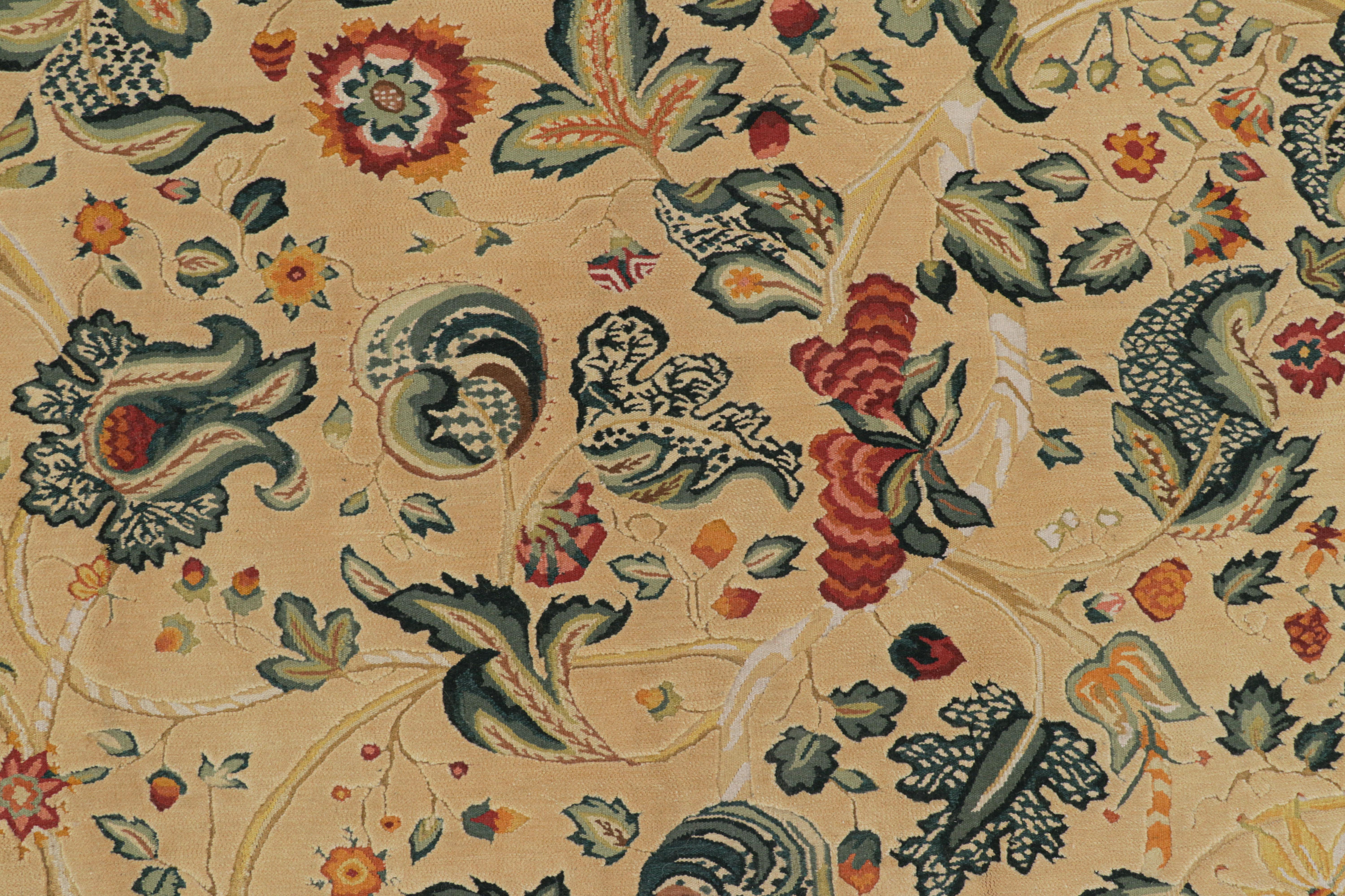 Aubusson Tapis de style Tudor de Rug & Kilim en crème avec motifs floraux sarcelle en vente