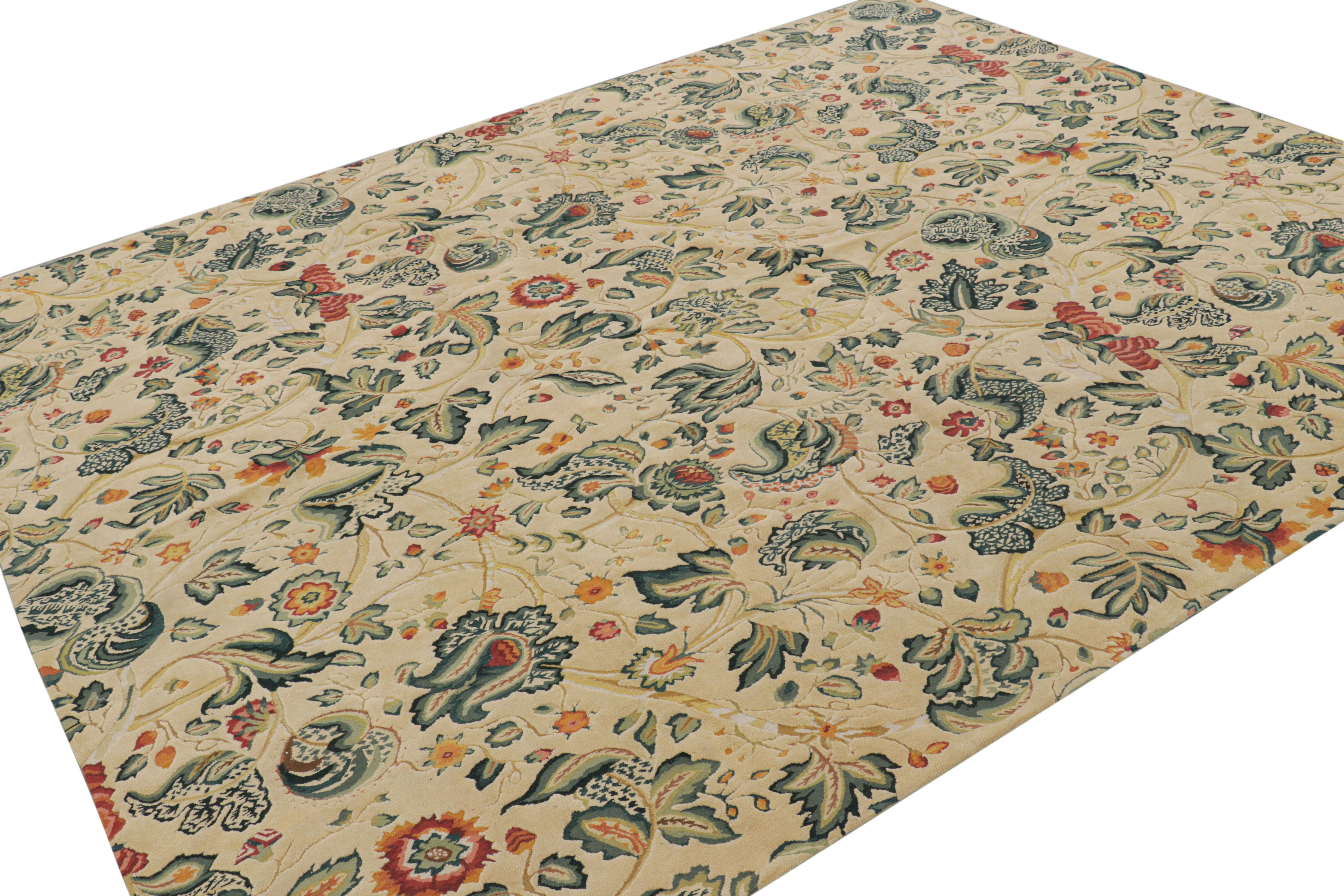 Chinois Tapis de style Tudor de Rug & Kilim en crème avec motifs floraux sarcelle en vente