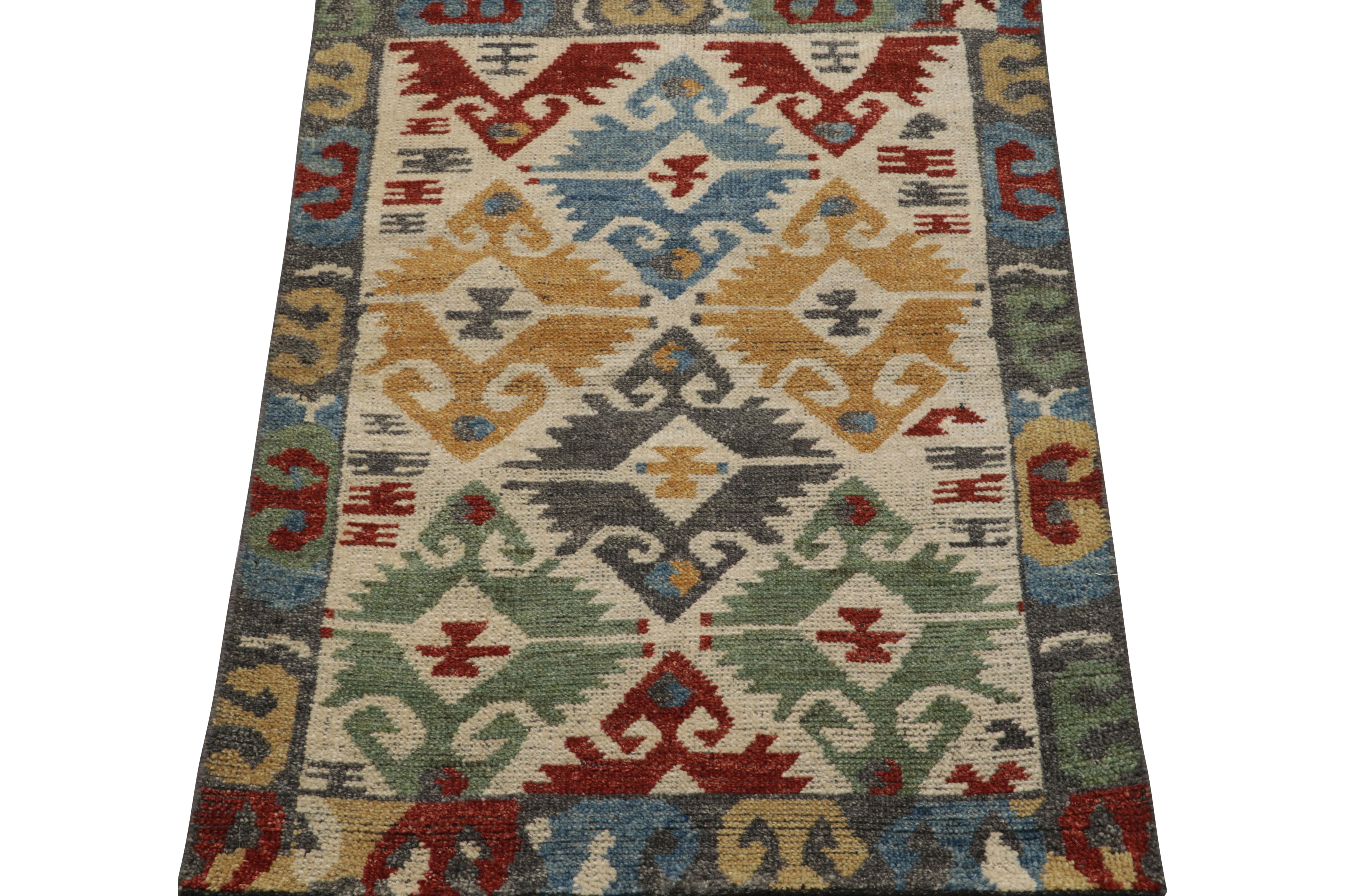 Inspirada en las alfombras y Kilims turcos con motivos geométricos similares, adaptada a colores más contemporáneos y, por supuesto, a nuestra calidad única, esta pieza 2x3 de la colección Burano de Rug & Kilim está anudada a mano en lana. 

Sobre
