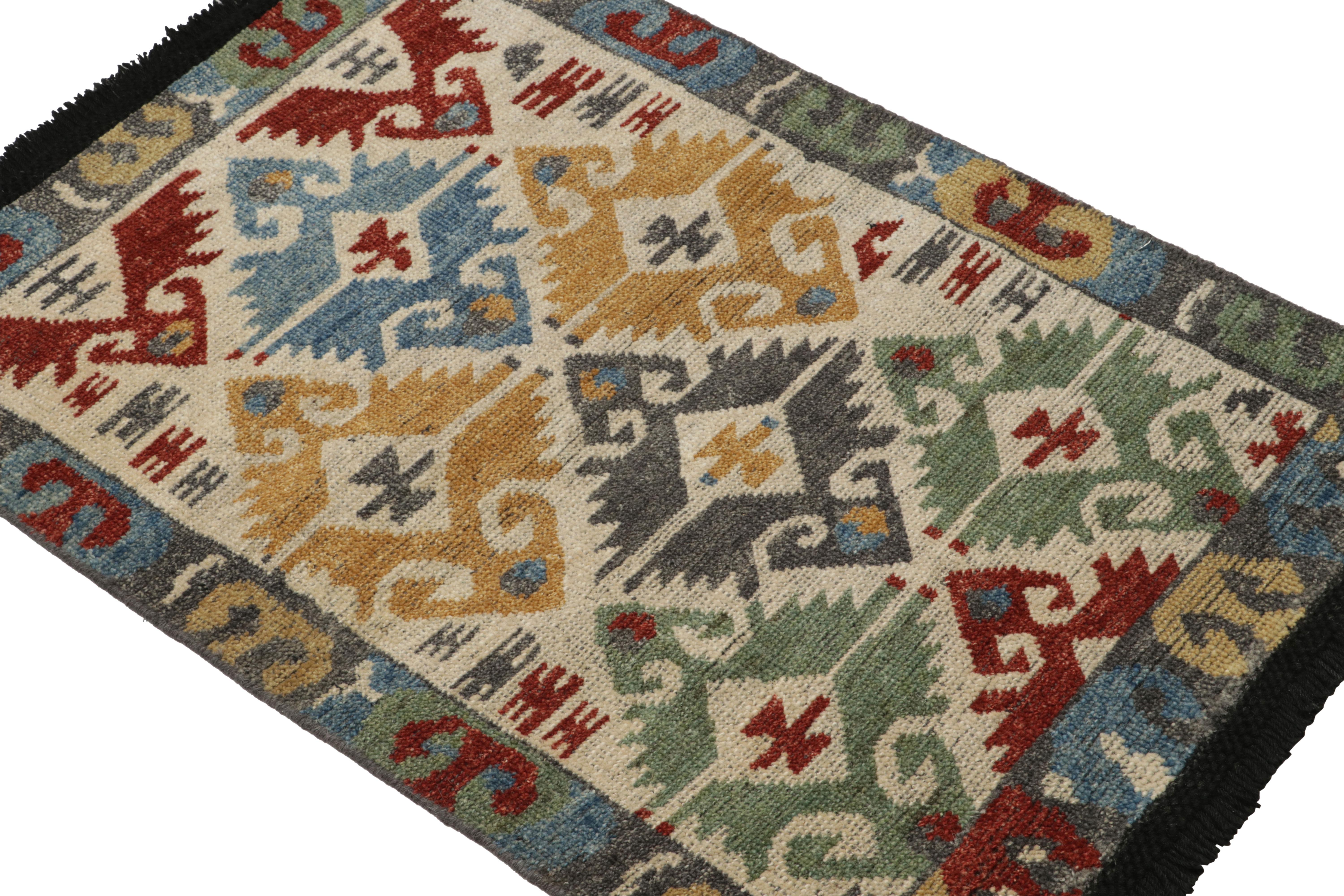 Alfombra de estilo turco Rug & Kilim en beige con motivos geométricos policromáticos Moderno en venta