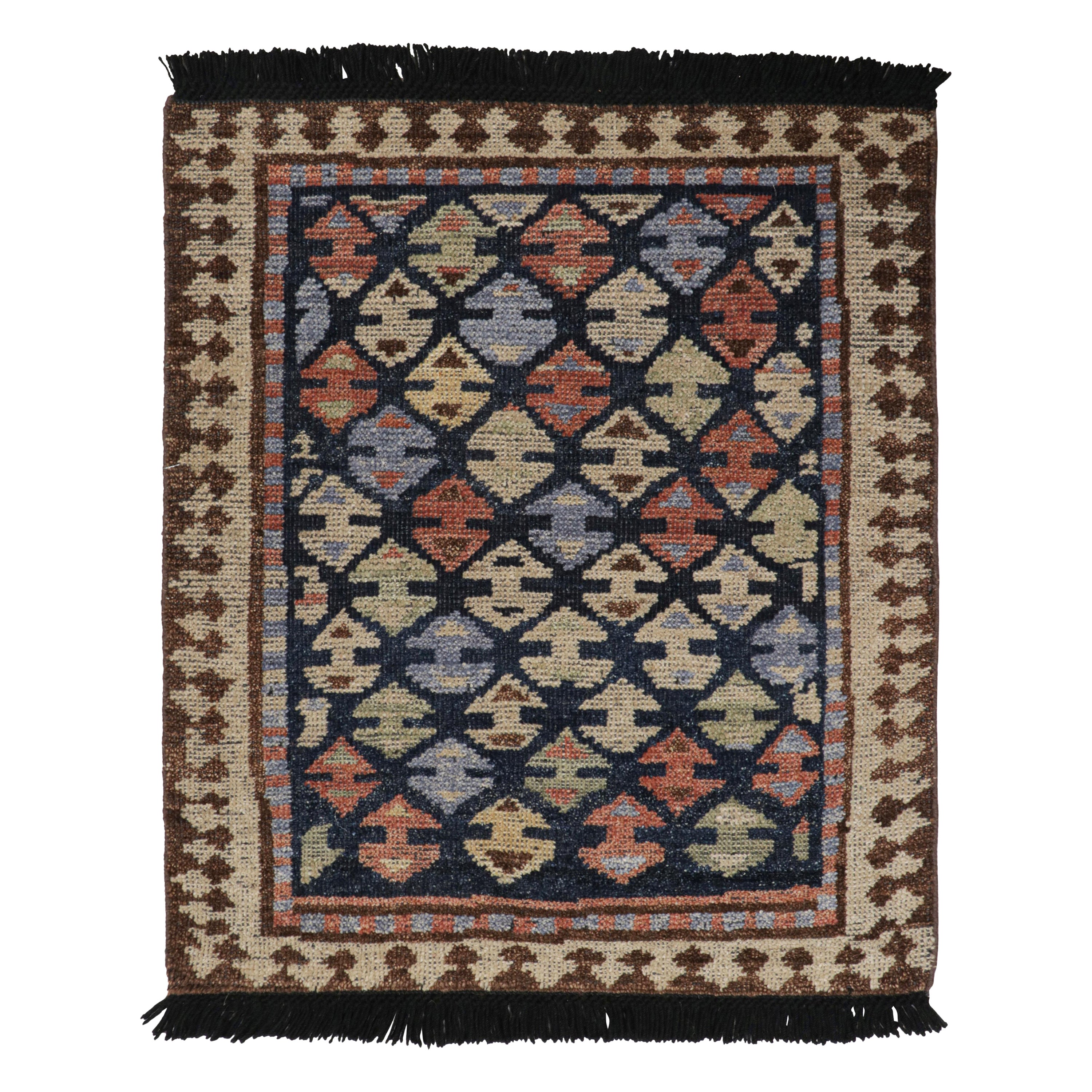 Rug & Kilim's Türkischer Teppich in Blau mit "Bukagi" Geometrischen Mustern
