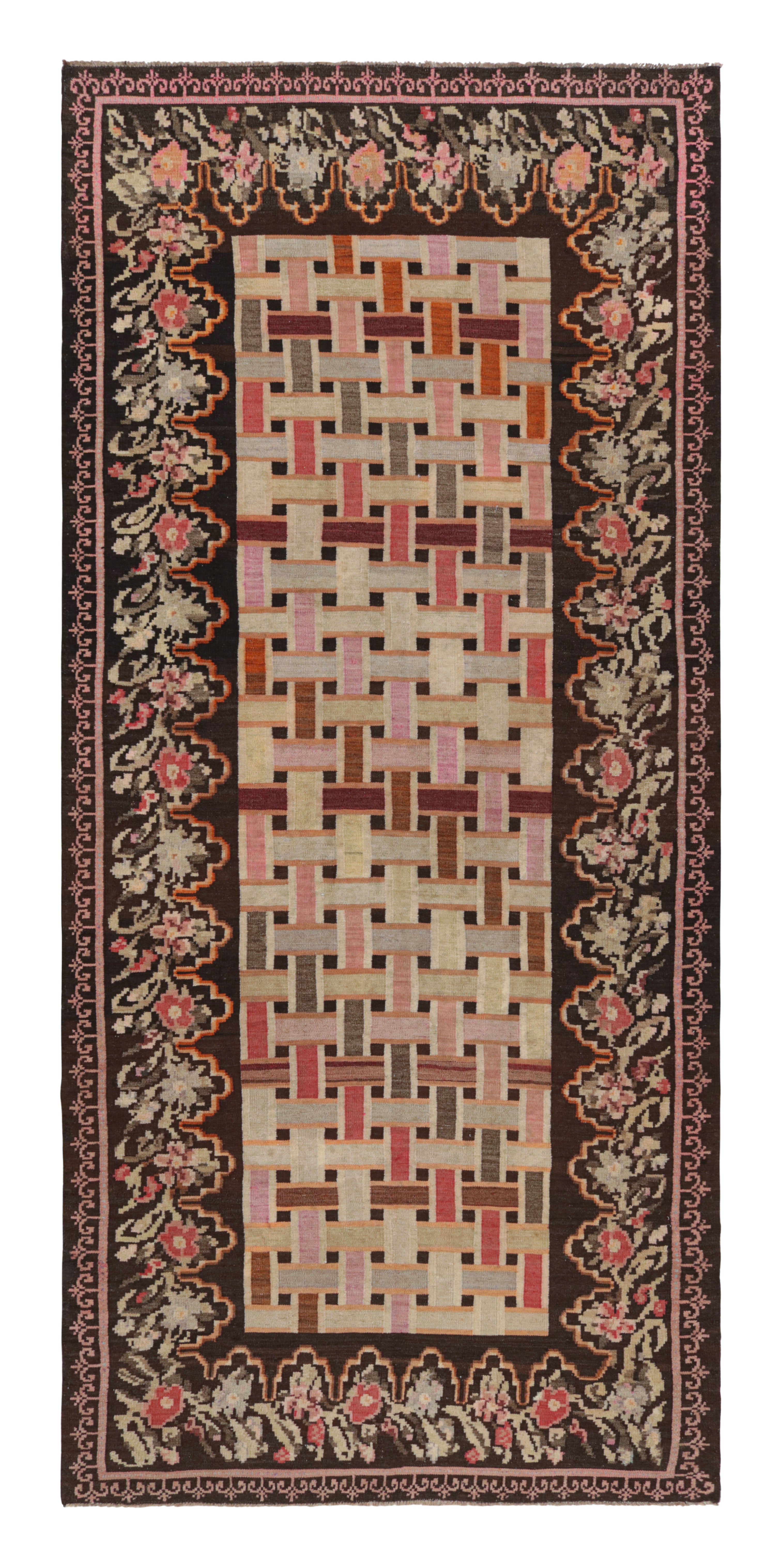 Tapis et tapis Kilim de Bessarabian à motif géométrique vintage du milieu du siècle dernier