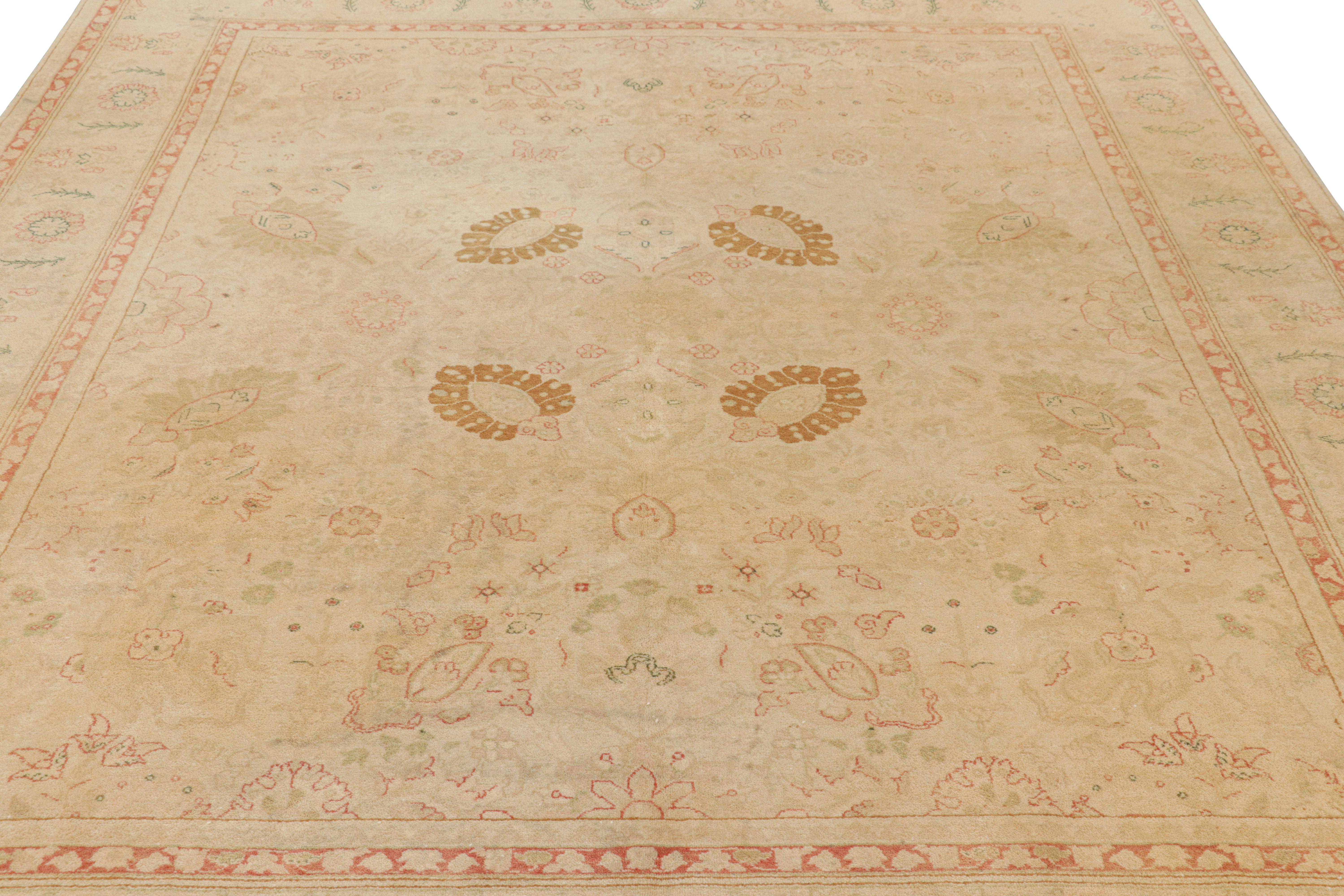 Annodato a mano in lana, questo tappeto 8x10 della Rug & Kilim's Modern Classics Collection si ispira agli antichi tappeti persiani di provenienza Sultanabad, alcuni dei più ricercati tra i tappeti orientali dal 1800.

Sul design: 

Un'idea