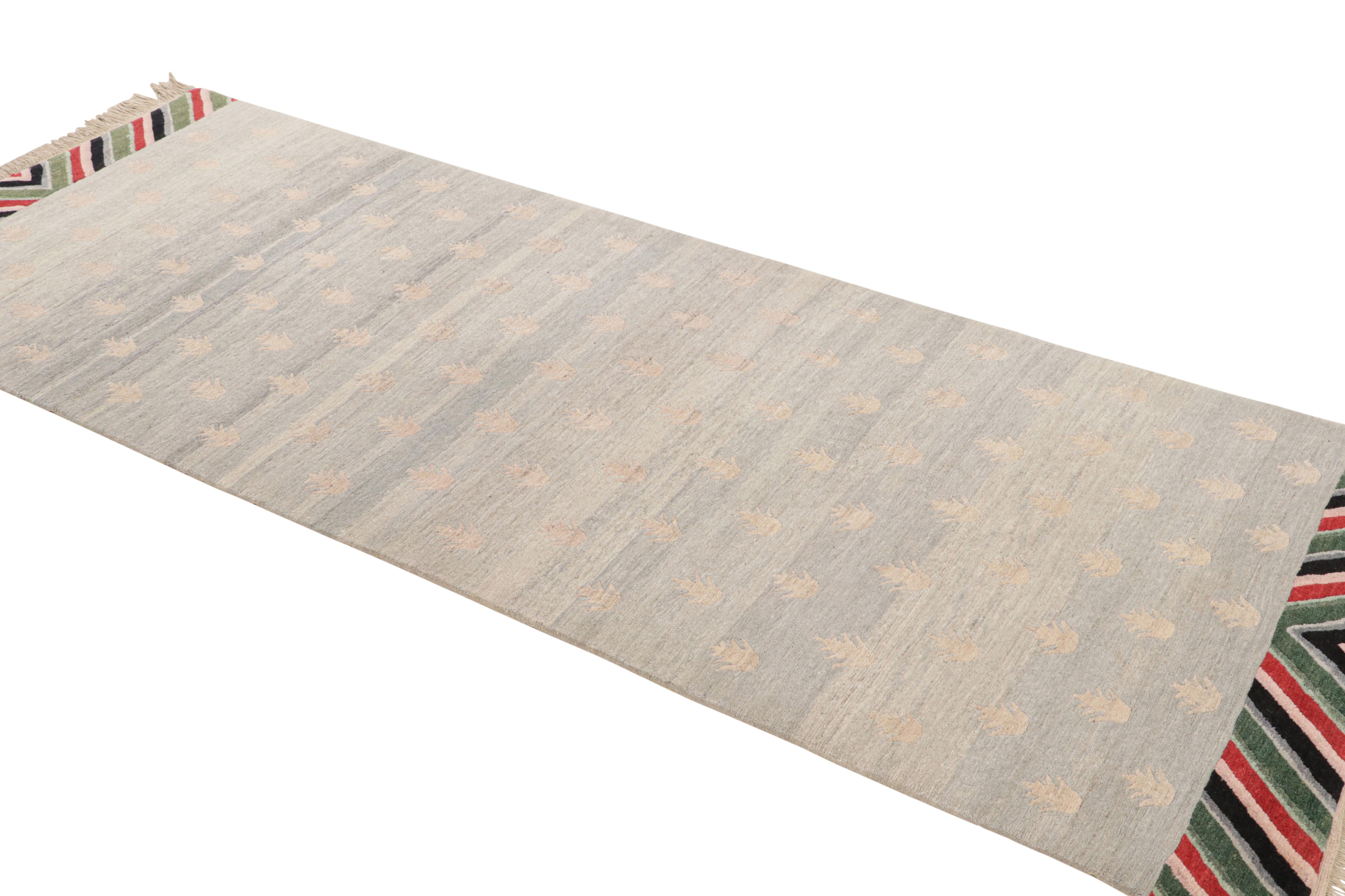 Alfombra de lana Youngste Geometric Siver-Gris y Verde de Rug & Kilim Anudado a mano en venta