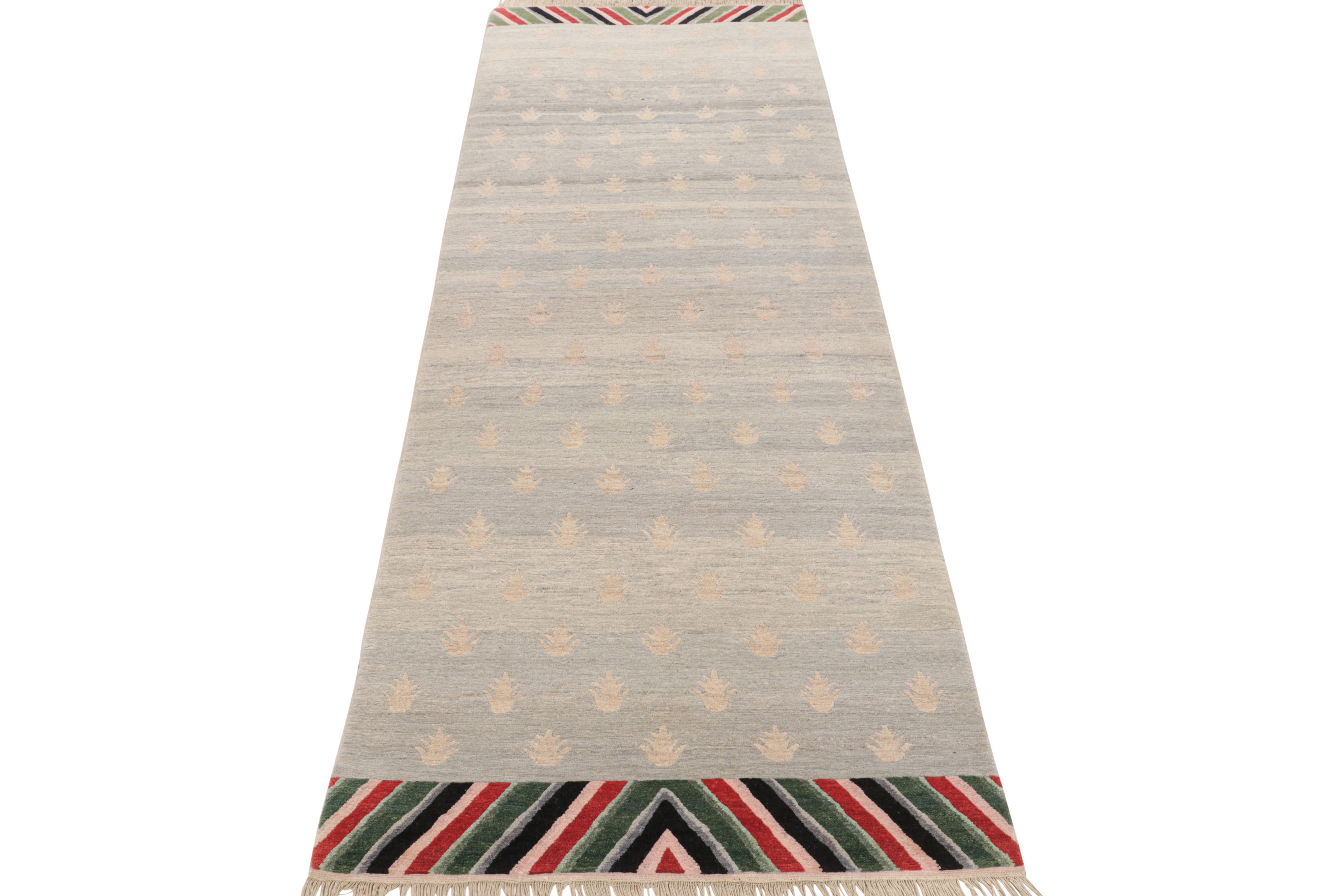Alfombra de lana Youngste Geometric Siver-Gris y Verde de Rug & Kilim en Nuevo estado para la venta en Long Island City, NY