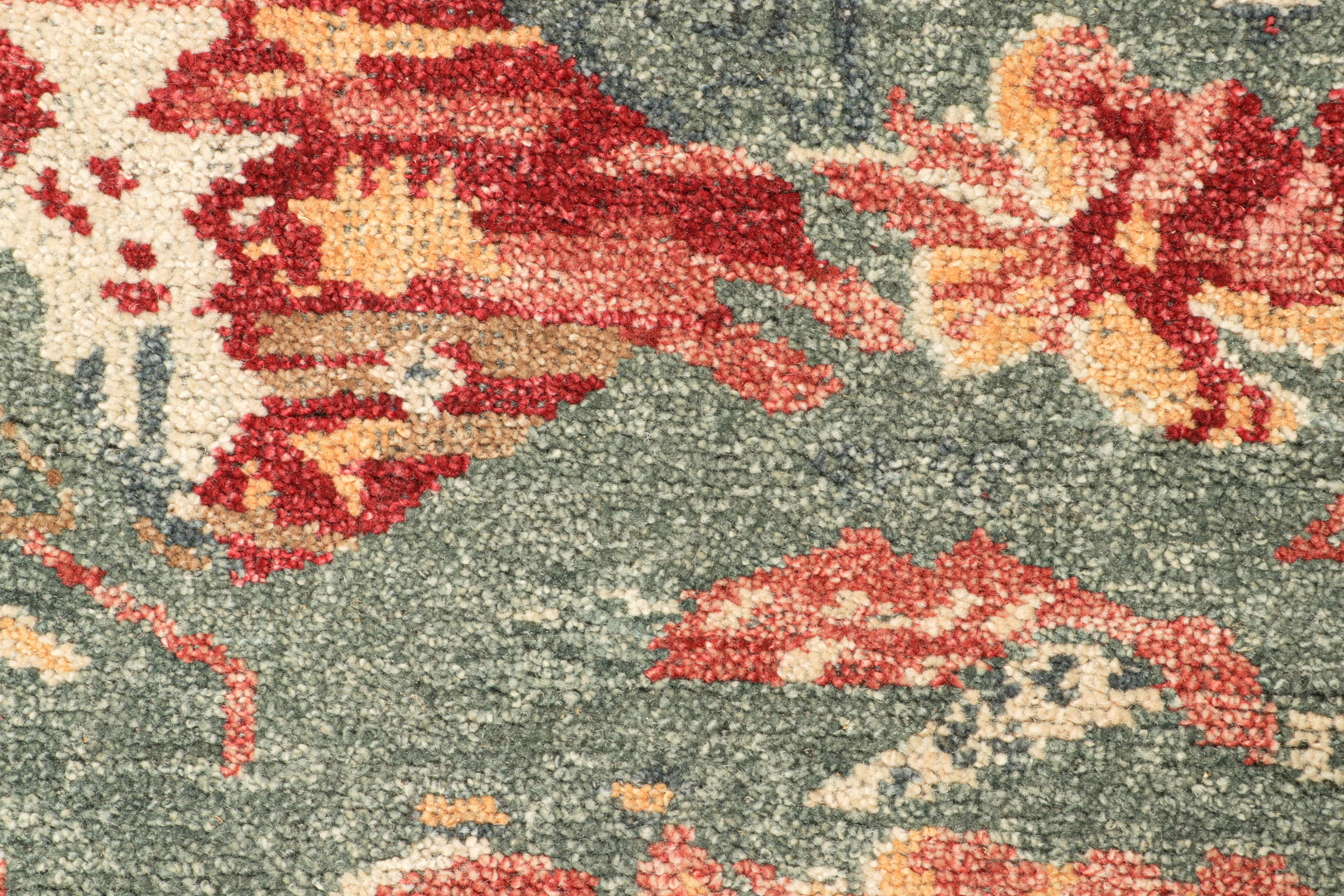 Rug & Kilim's Zeychour Style Custom Teppich in Blau mit rotem Fuchs Bildmaterial (Indisch) im Angebot