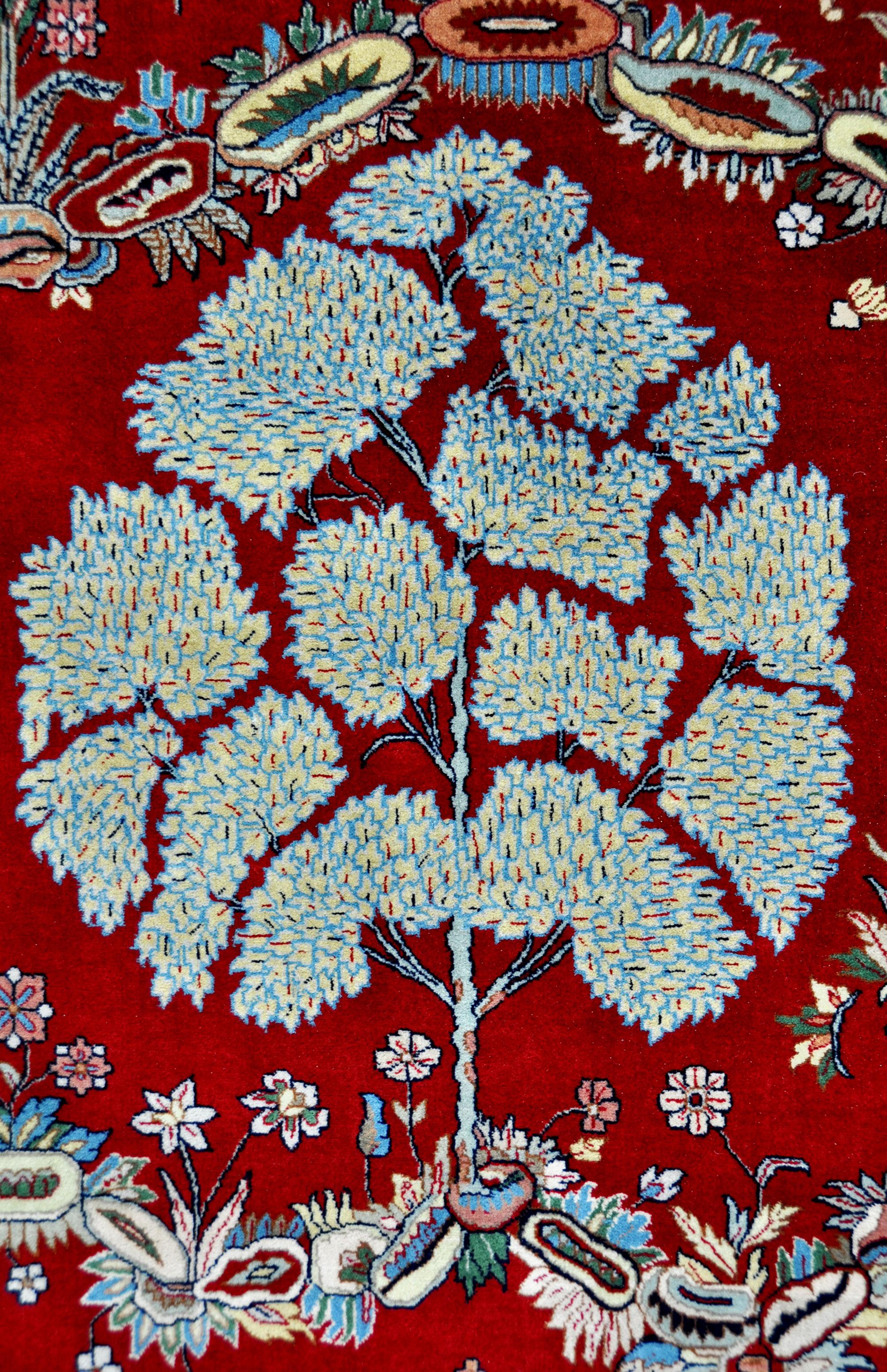 Rug - Carpet - Mogul Wool Hand Knotted Red and Green 241 x 301 cm In Good Condition For Sale In Tilburg, Brabant
