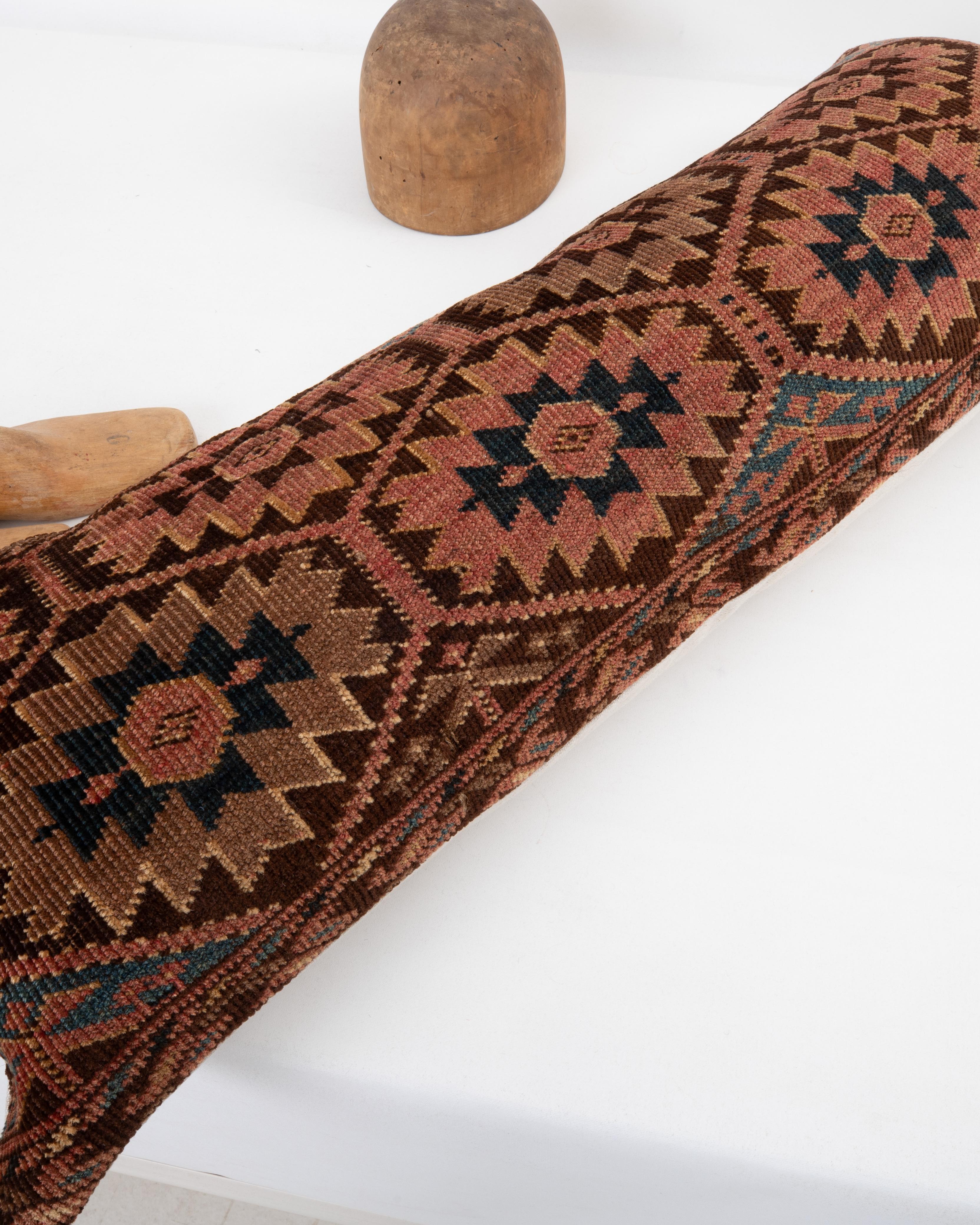 Alfombra Funda de almohada hecha con una antigua bolsa turcomana en venta 1