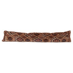 Alfombra Funda de almohada hecha con una antigua bolsa turcomana