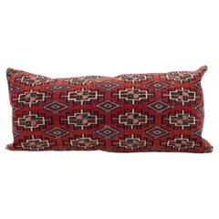 Alfombra Funda de almohada hecha con una antigua bolsa turcomana
