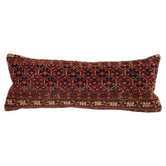 Alfombra Funda de almohada hecha con una antigua bolsa turcomana