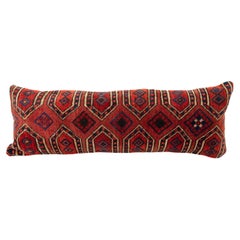 Alfombra Funda de almohada hecha con una antigua bolsa uzbeka
