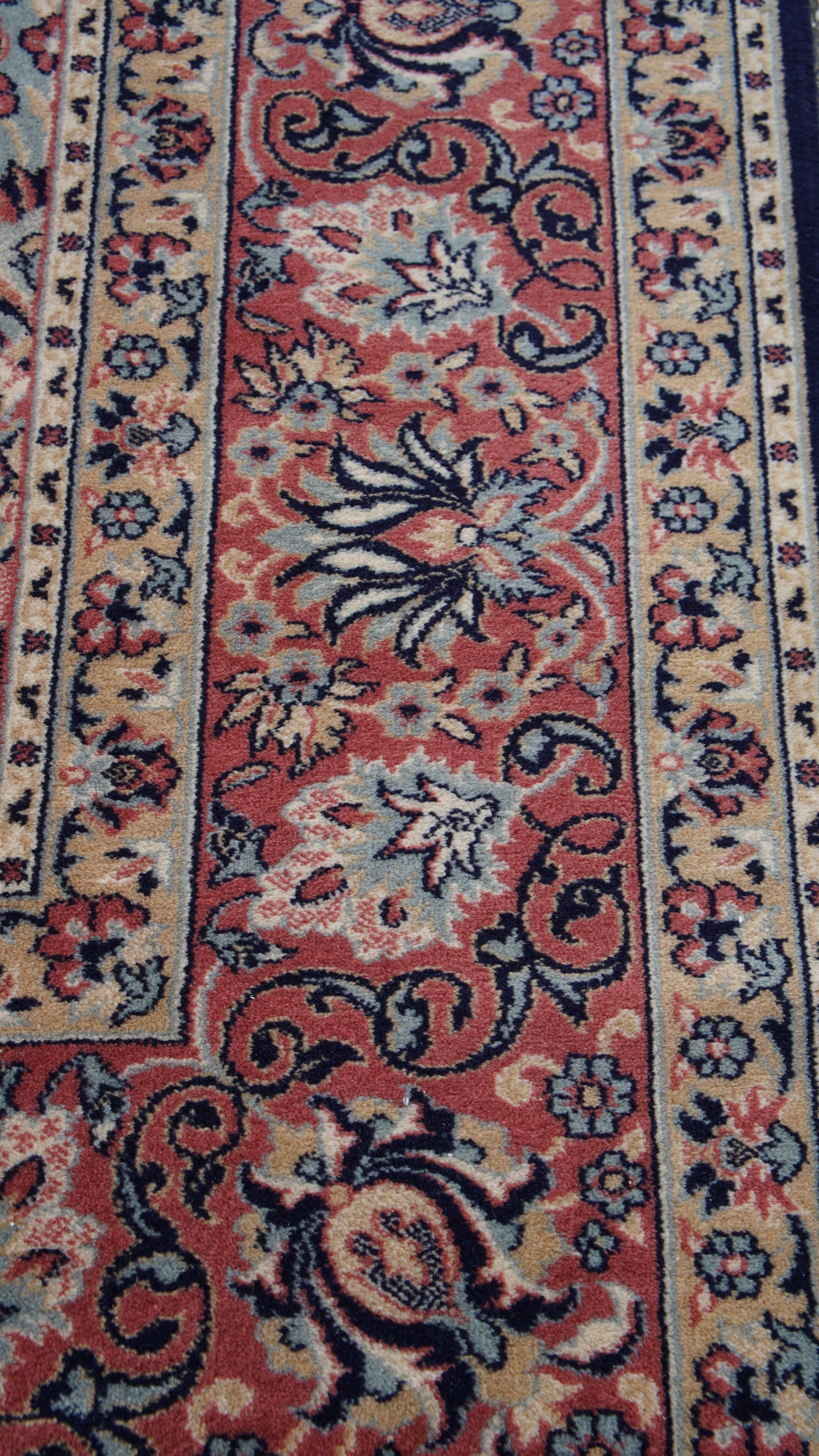 Teppich mit Farben und Mustern - 299x200 cm im Angebot 1