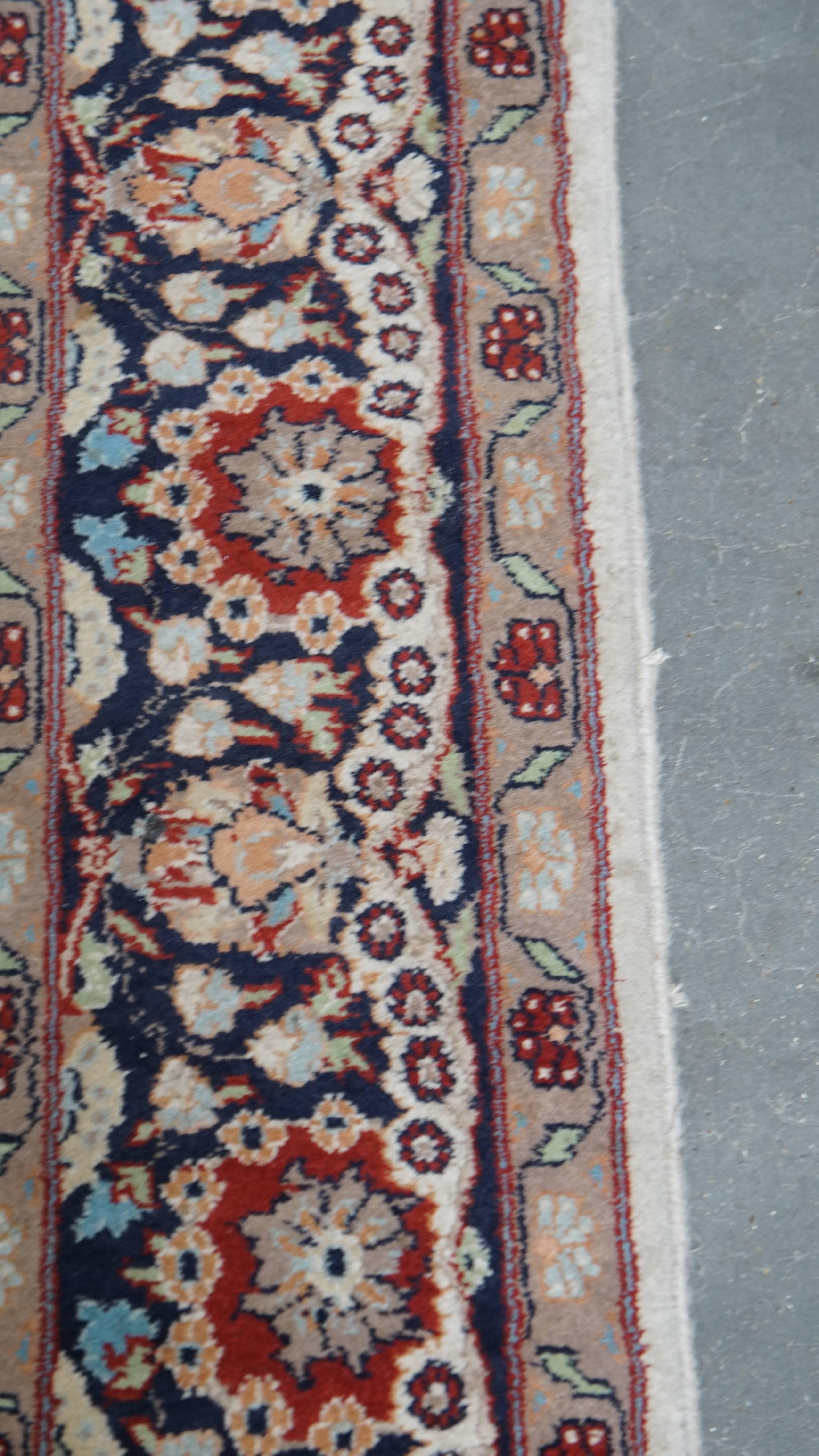 Tapis à motifs et couleurs - 234x141cm État moyen - En vente à Harderwijk, NL