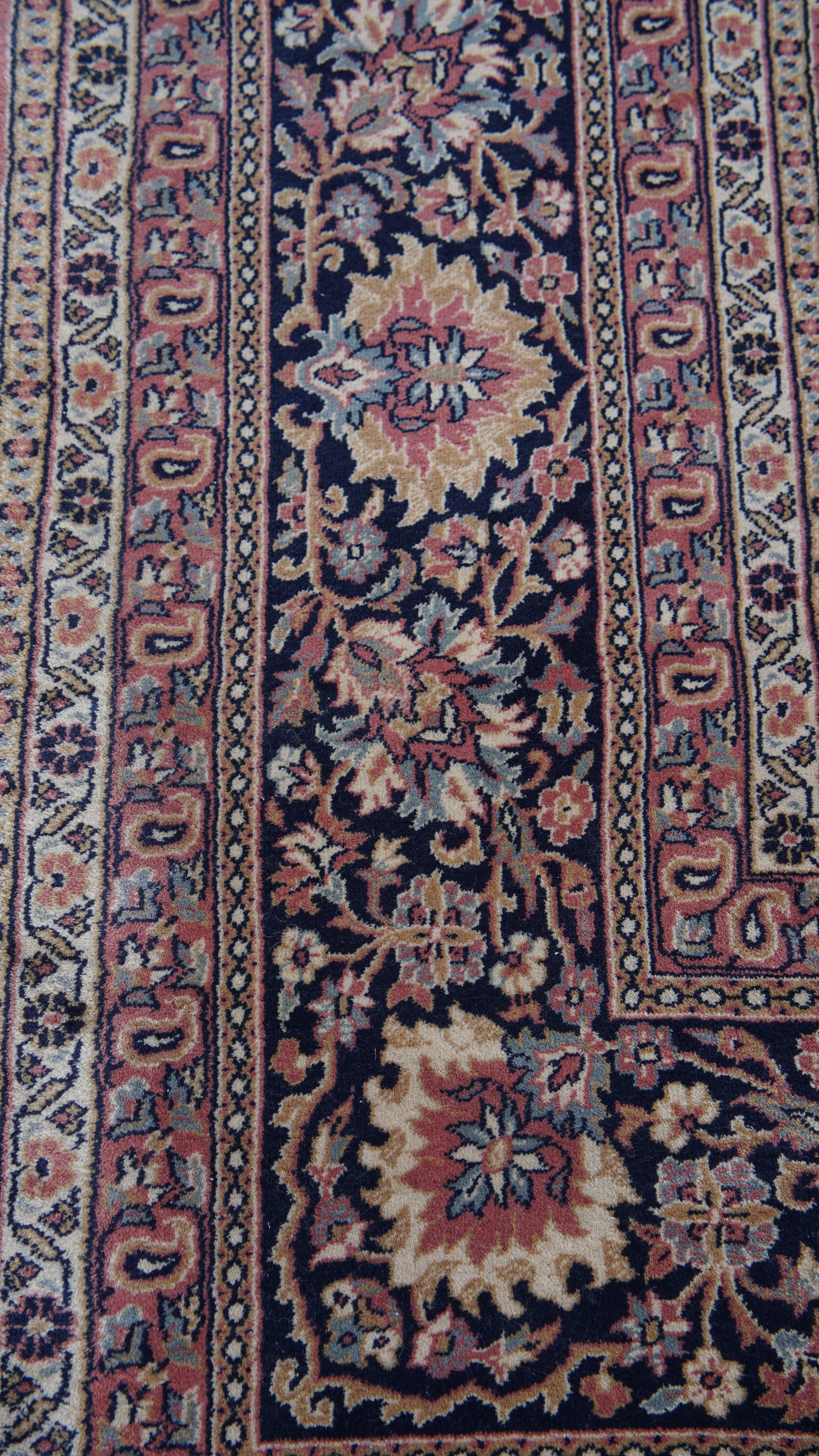 Teppich mit rosa und blauen Tönen - 302x208 cm (Handgefertigt) im Angebot