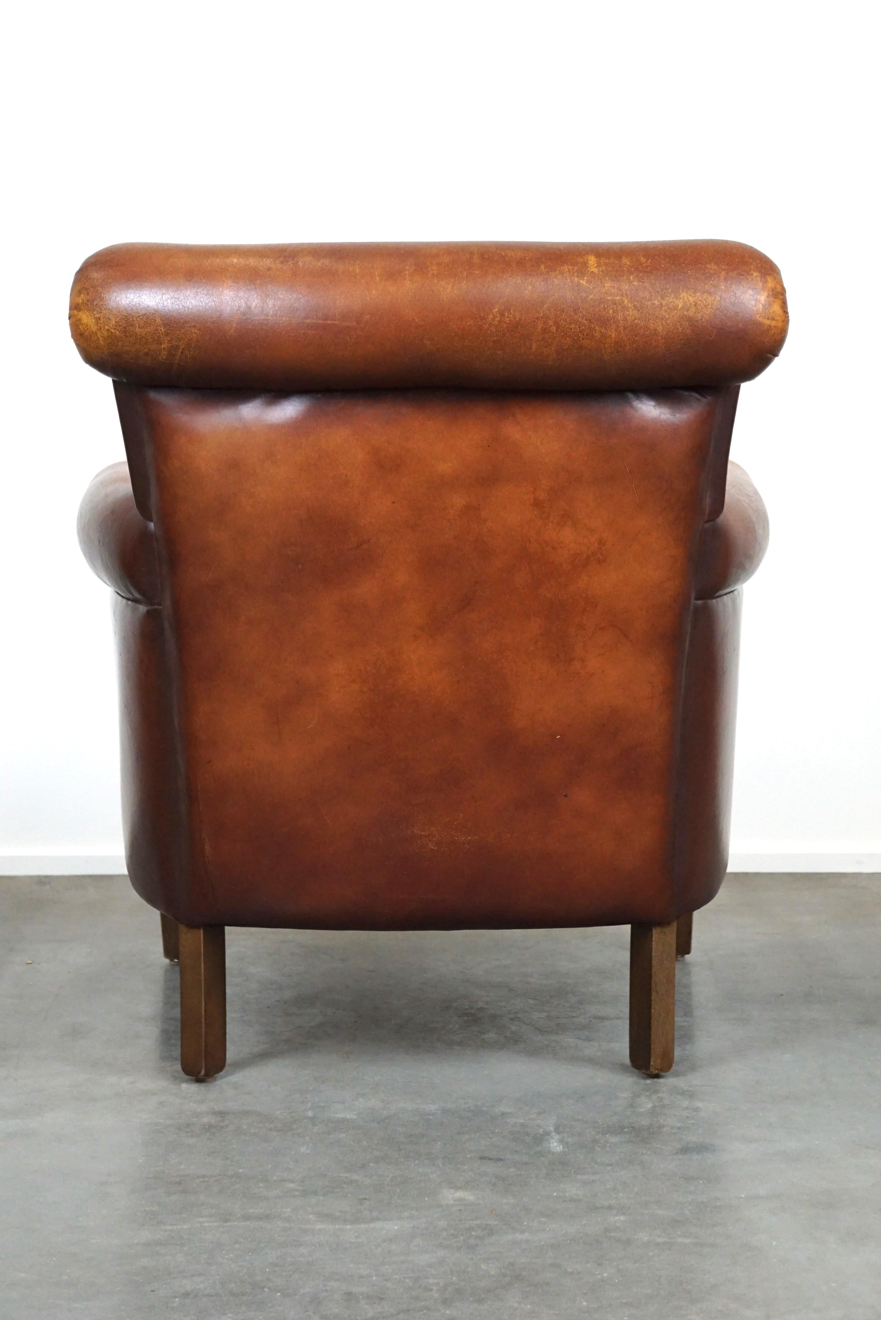 Fauteuil en cuir de mouton robuste et usé mais très confortable État moyen - En vente à Harderwijk, NL