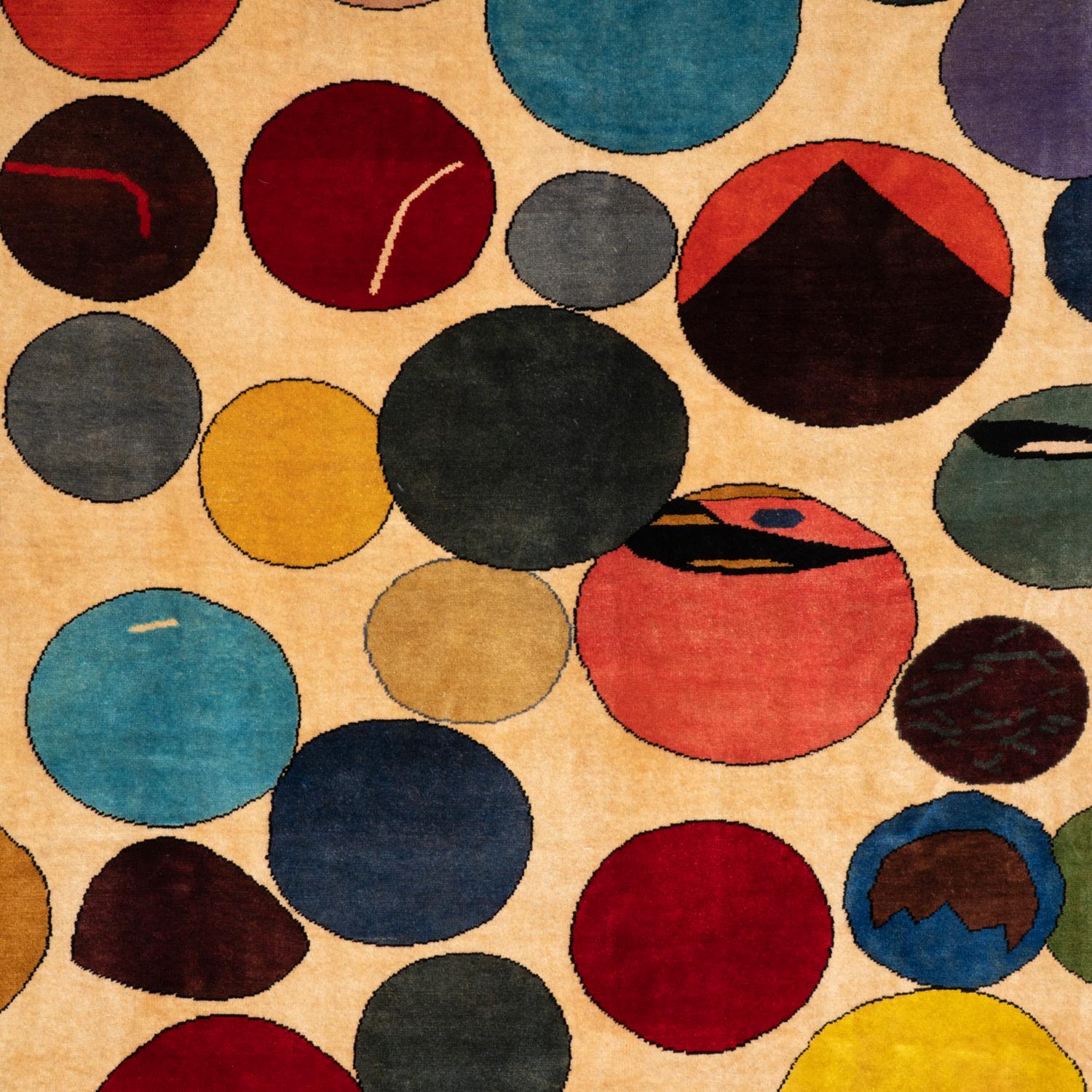 Vorleger,	oder	Wandteppich,	in	Wolle,	vertreten.	farbig	Kreise.	Zeitgenössisch	Arbeit im Zustand „Starke Gebrauchsspuren“ im Angebot in Saint-Ouen, FR