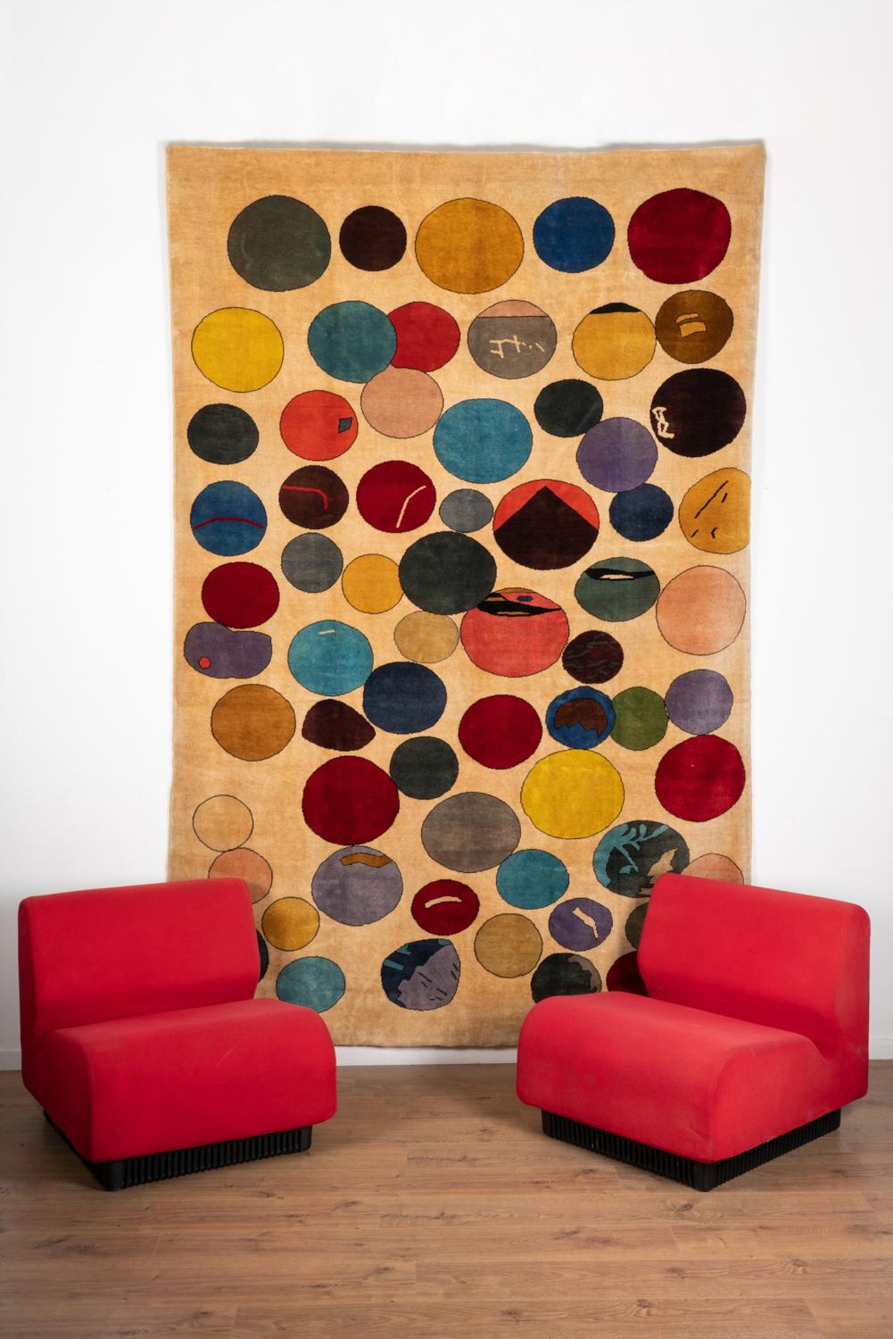 Wool Rug,	or	tapestry,	in	wool,	representing	colored	circles.	Contemporary	work For Sale